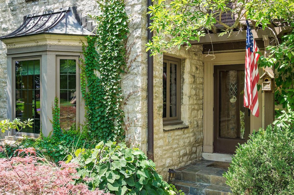 47 Ardmore Rd, Columbus OH  43209-1446 exterior