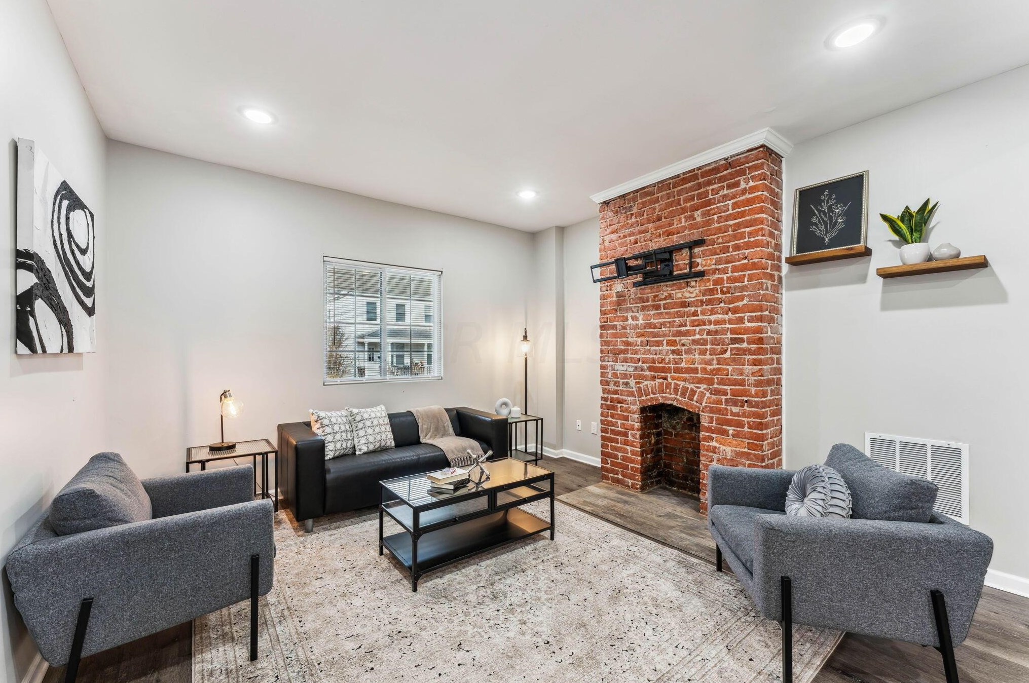 72 Eureka Ave, Columbus OH  43204-3200 exterior