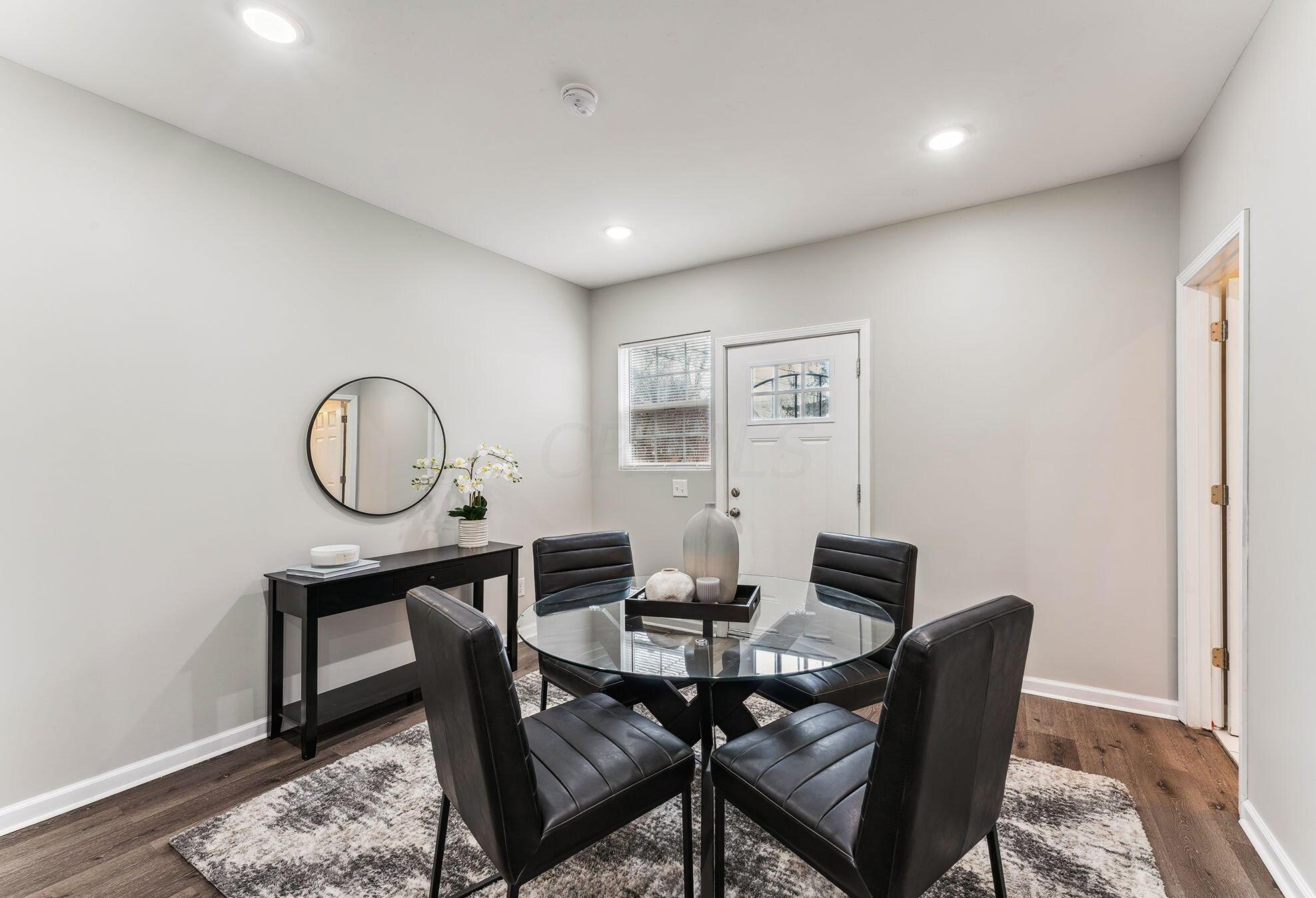 72 Eureka Ave, Columbus OH  43204-3200 exterior