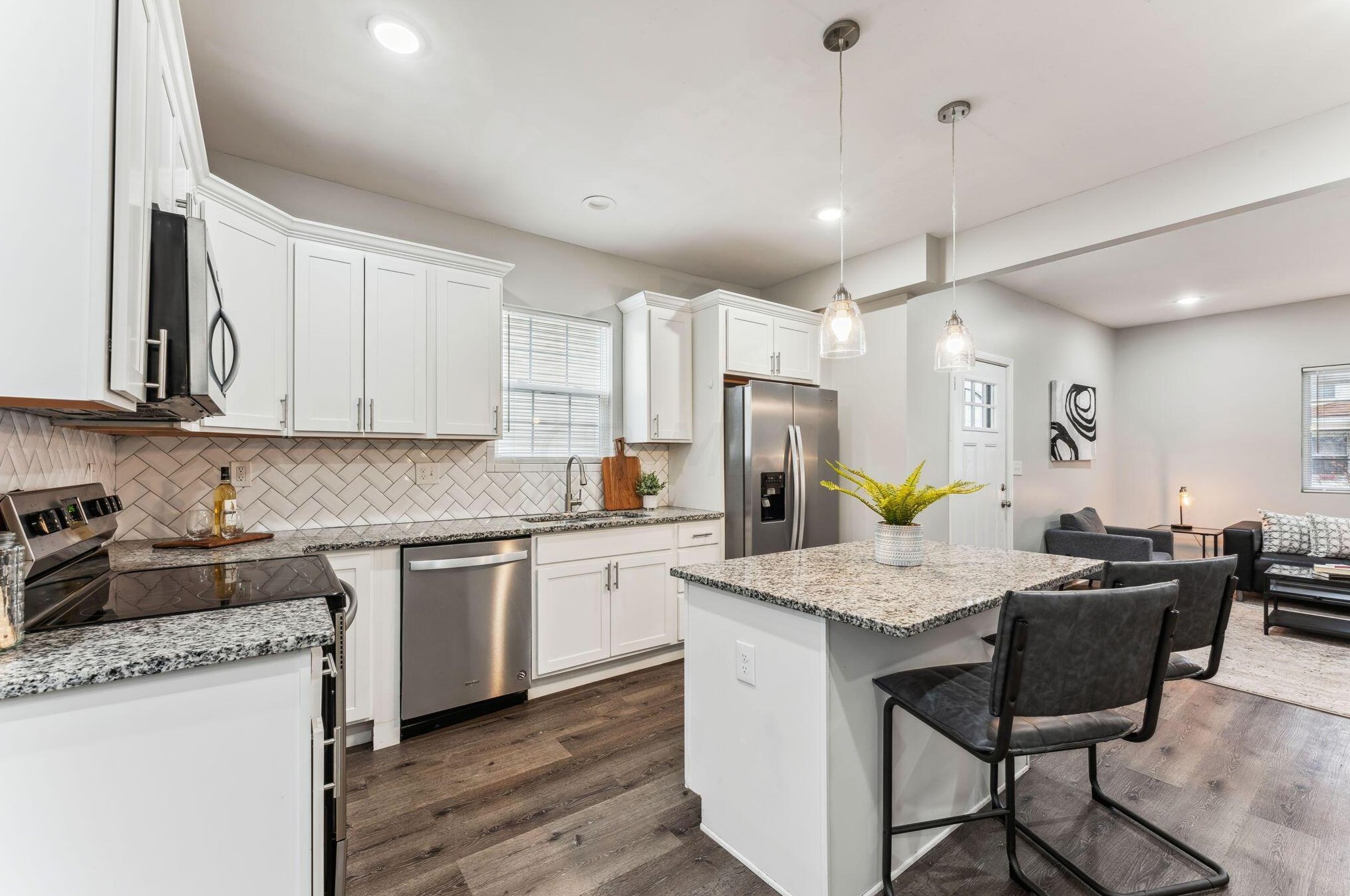 72 Eureka Ave, Columbus OH  43204-3200 exterior