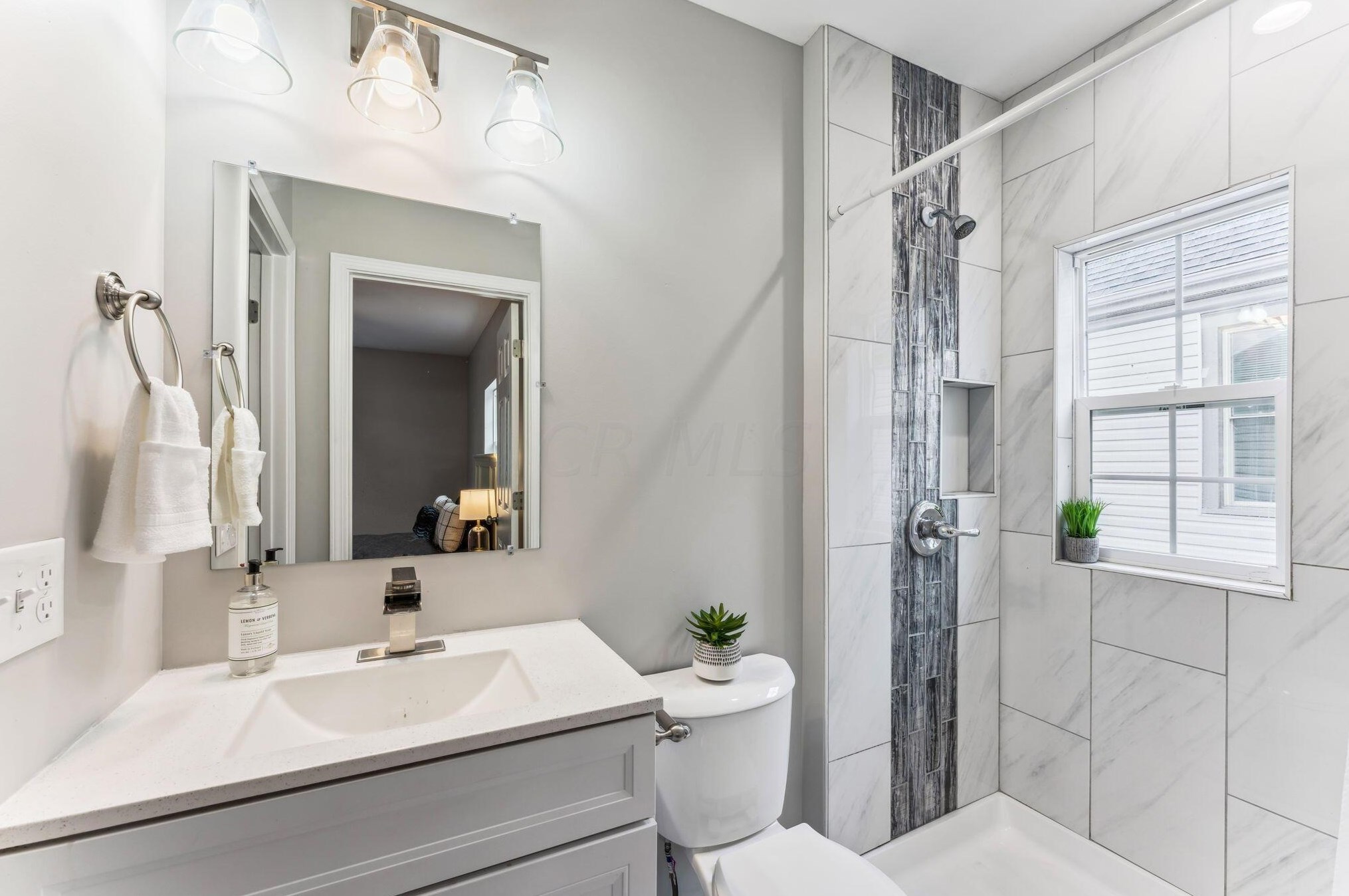 72 Eureka Ave, Columbus OH  43204-3200 exterior