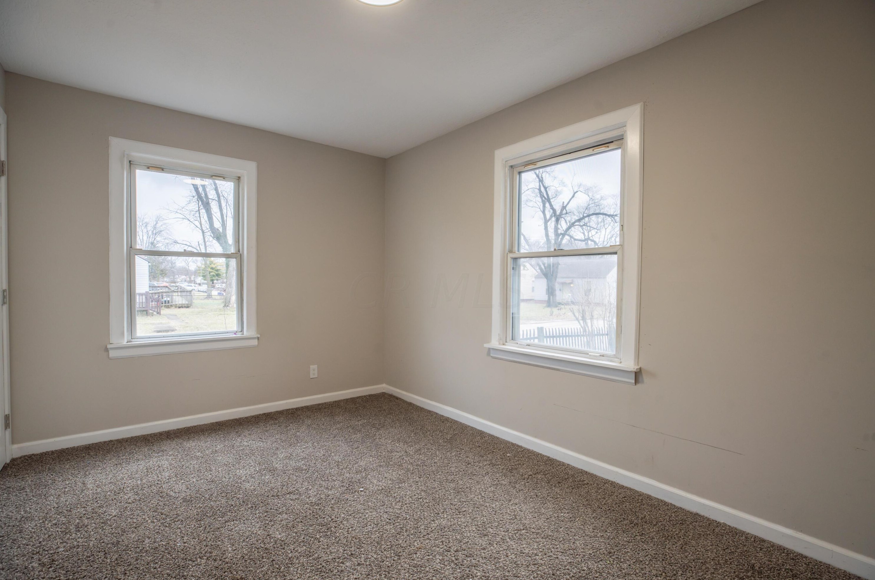 2203 Grasmere Ave, Columbus OH 43211-2142 exterior