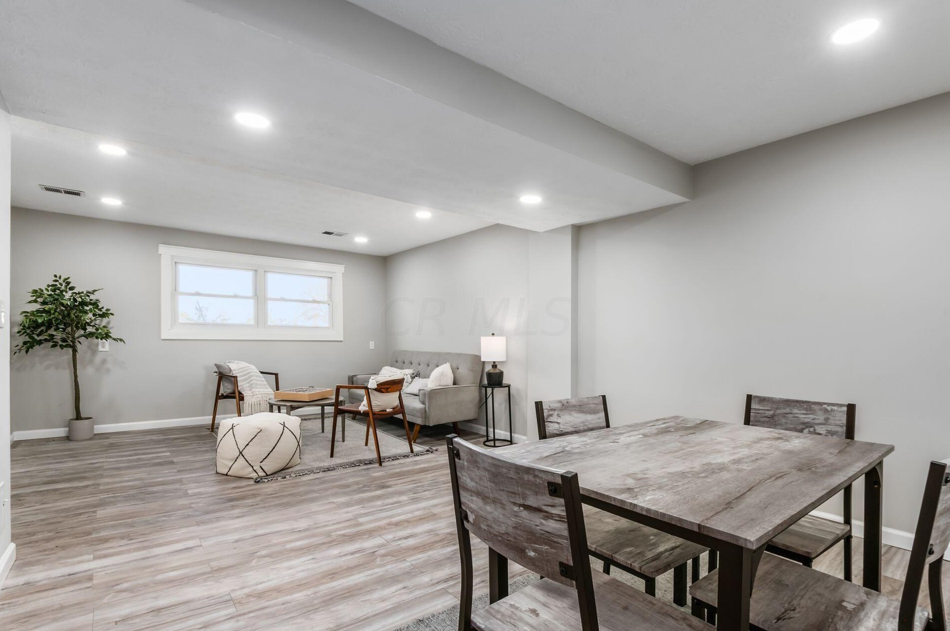 4043 Alton Darby Creek Rd, Hilliard OH  43026-9438 exterior