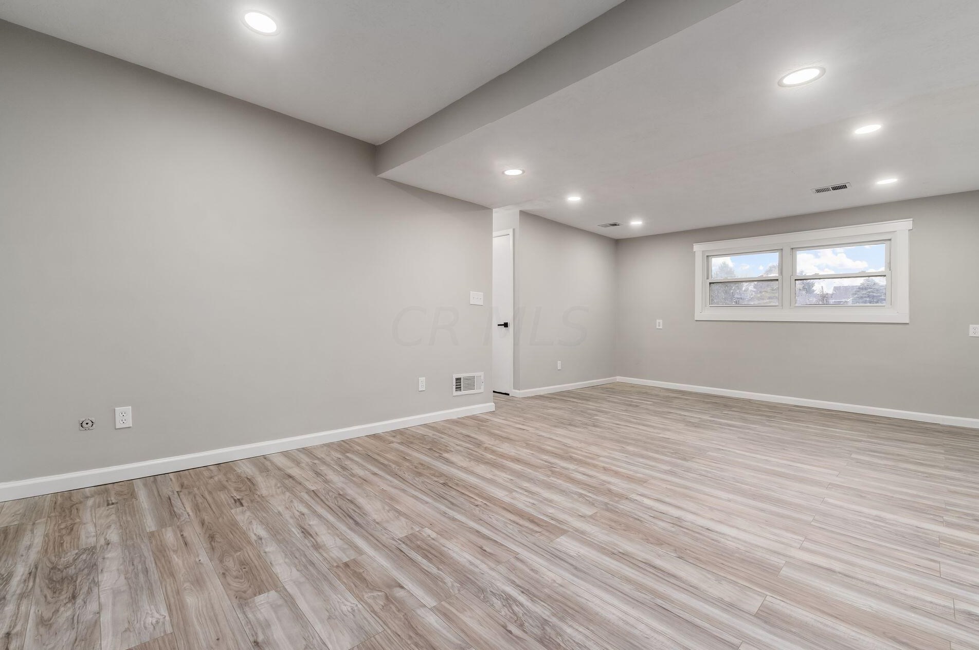 4043 Alton Darby Creek Rd, Hilliard OH  43026-9438 exterior