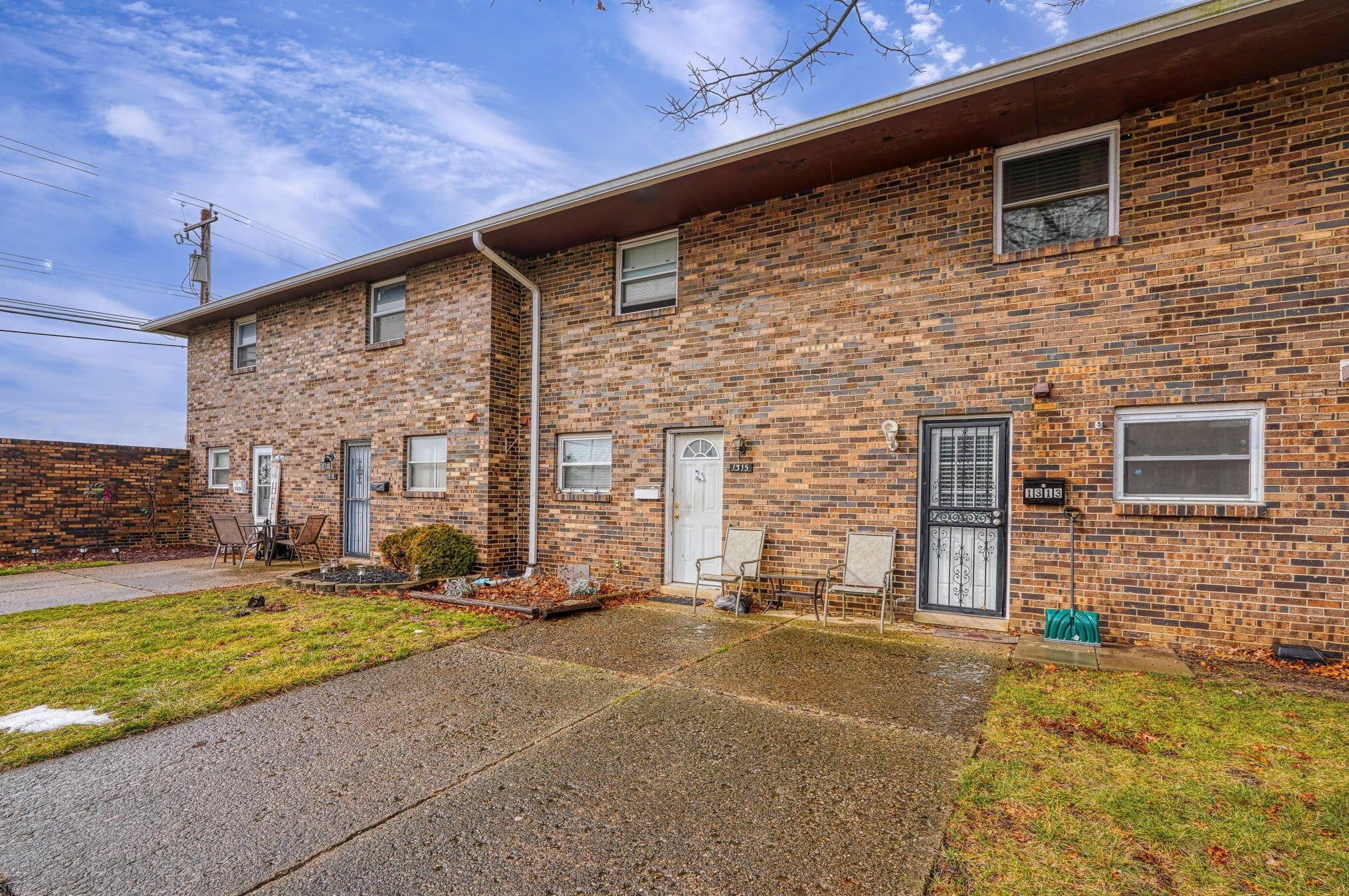 1313 Woodbrook Ln, Columbus, OH 43223