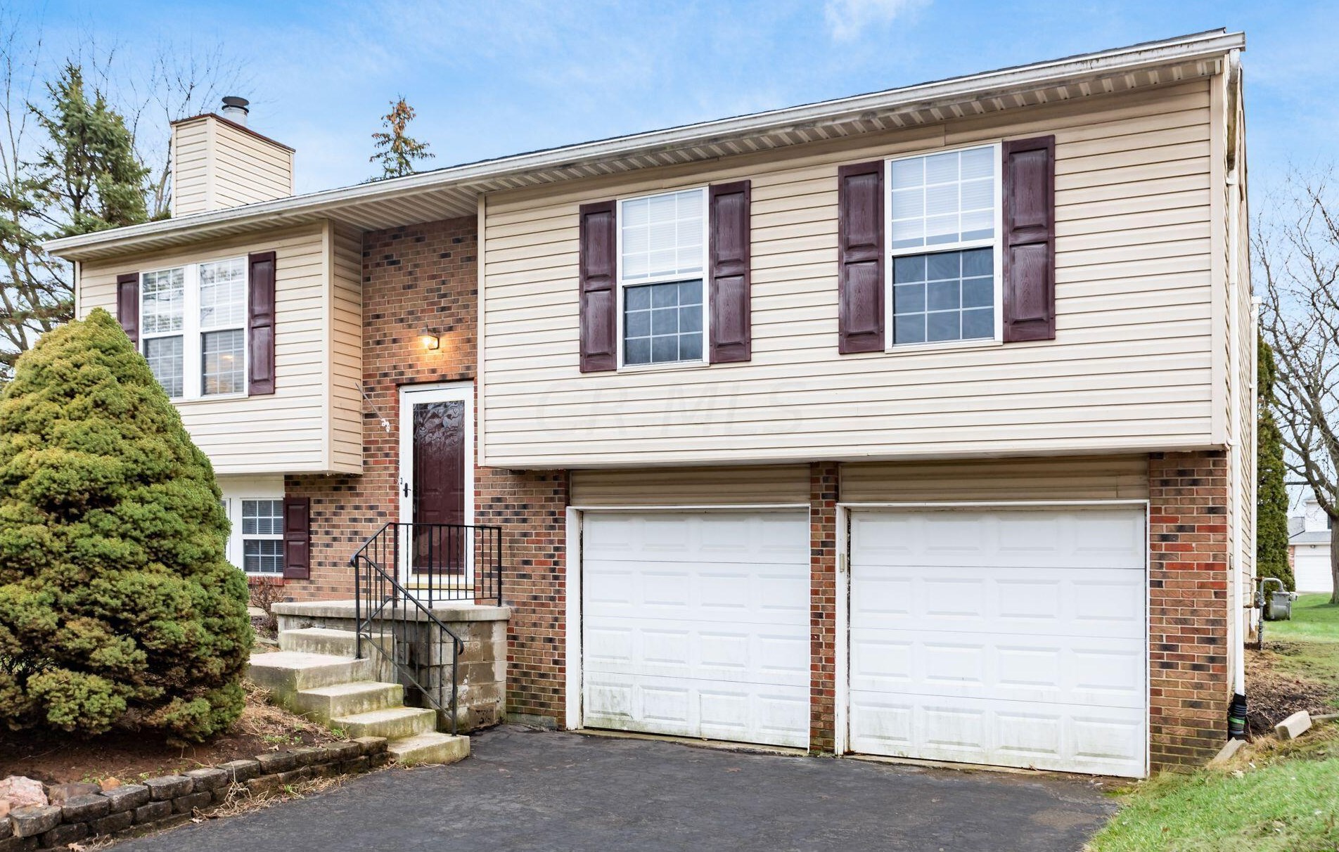 2237 Green Island Dr, Columbus, OH 43228-9491