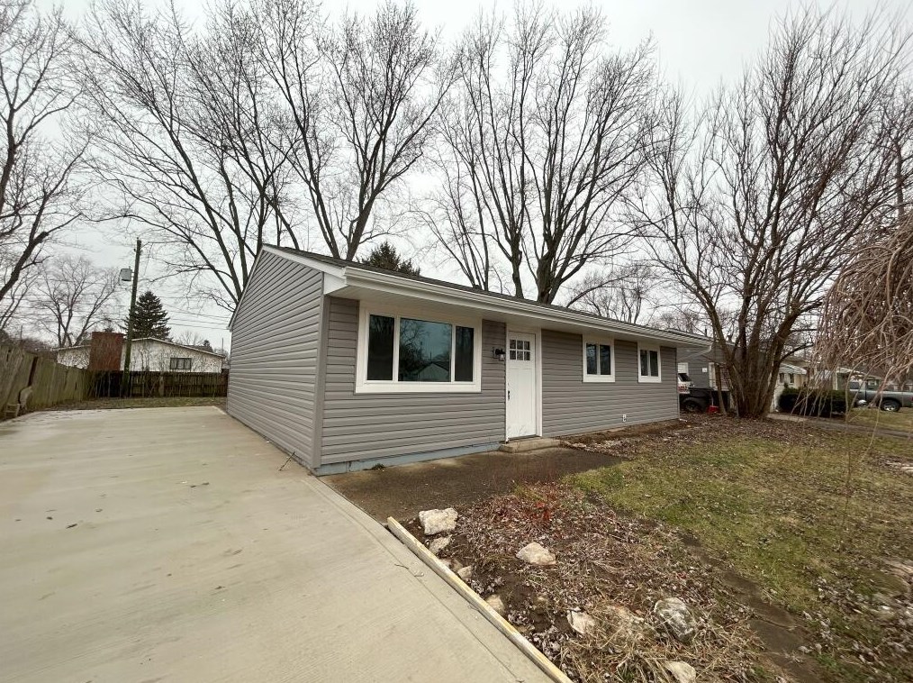 3723 Laguna Dr, Columbus, OH 43232-6315
