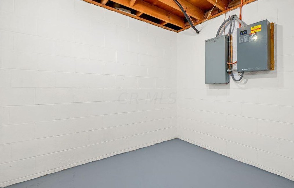 412 Denwood Dr, Columbus OH  43230-2012 exterior