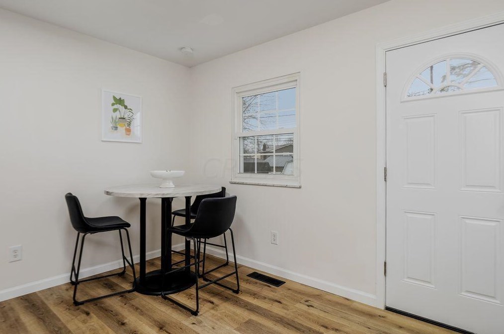 412 Denwood Dr, Columbus OH  43230-2012 exterior