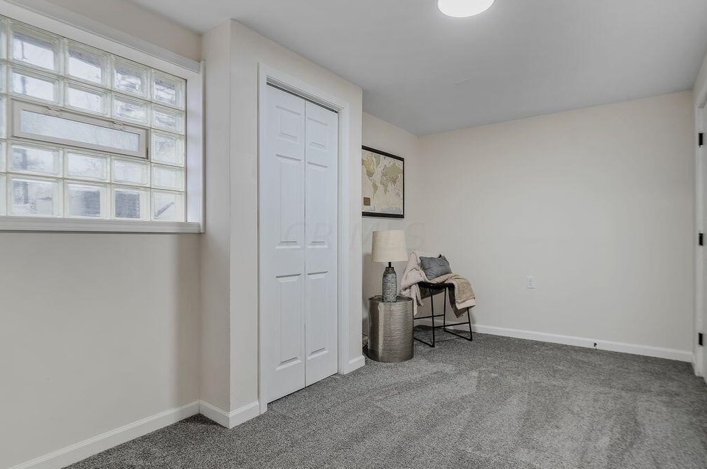 412 Denwood Dr, Columbus OH  43230-2012 exterior