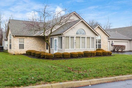 5778 Ravine Creek Dr #15, Darbydale, OH 43123
