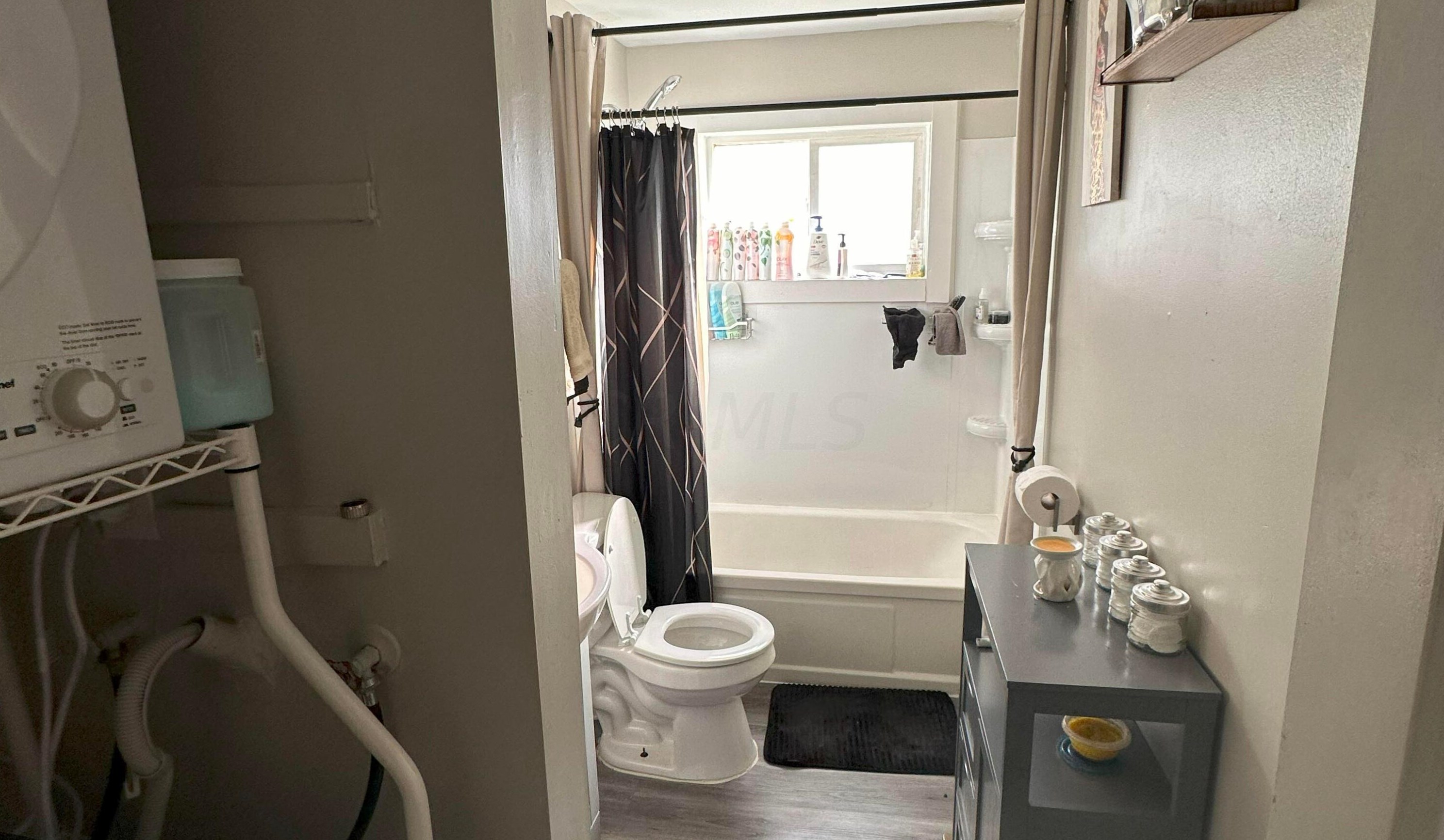 3711 Beulah Rd, Columbus OH 43224-2613 exterior