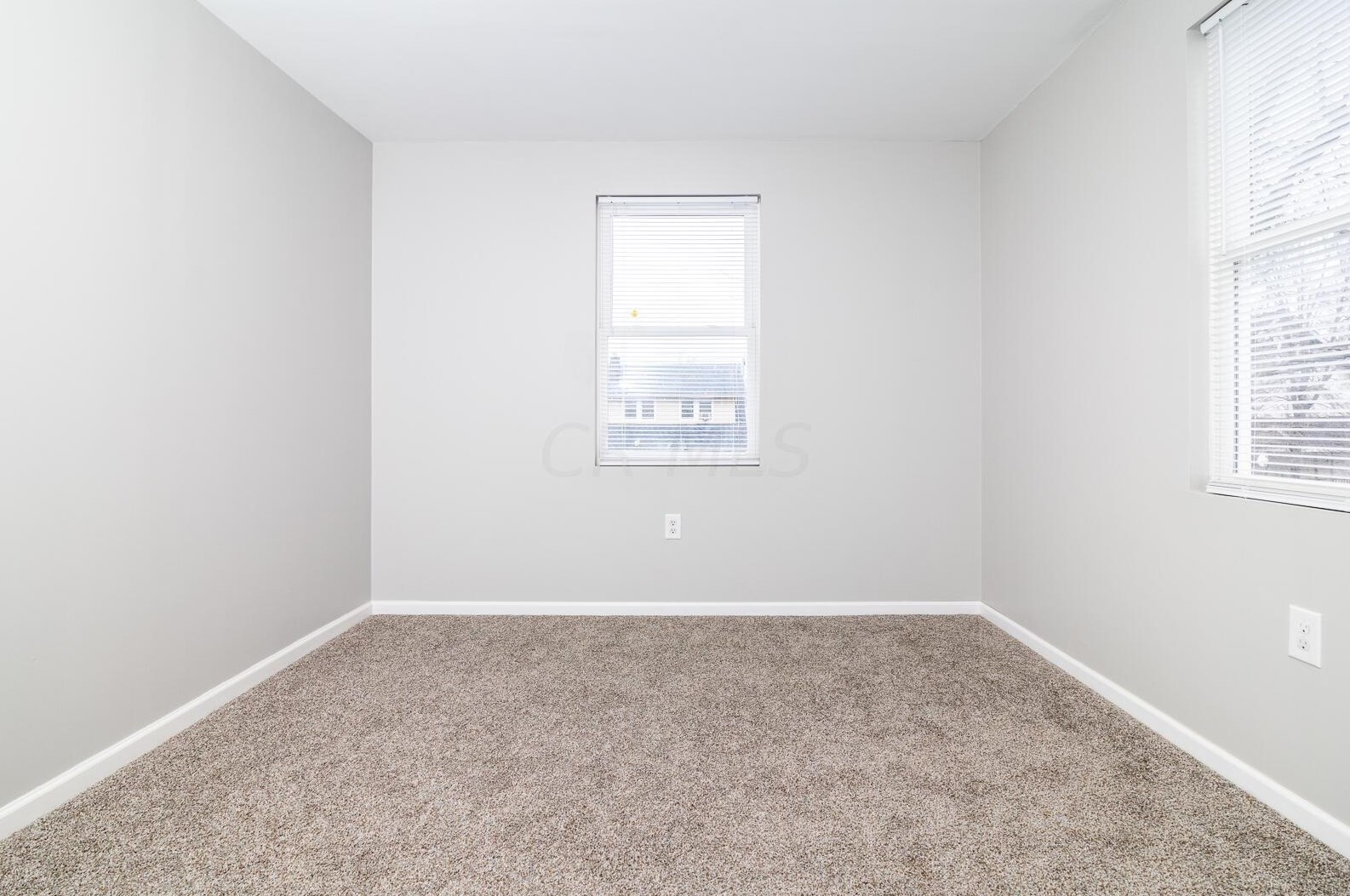 1065 16 Ave, Columbus OH 43211-2423 exterior