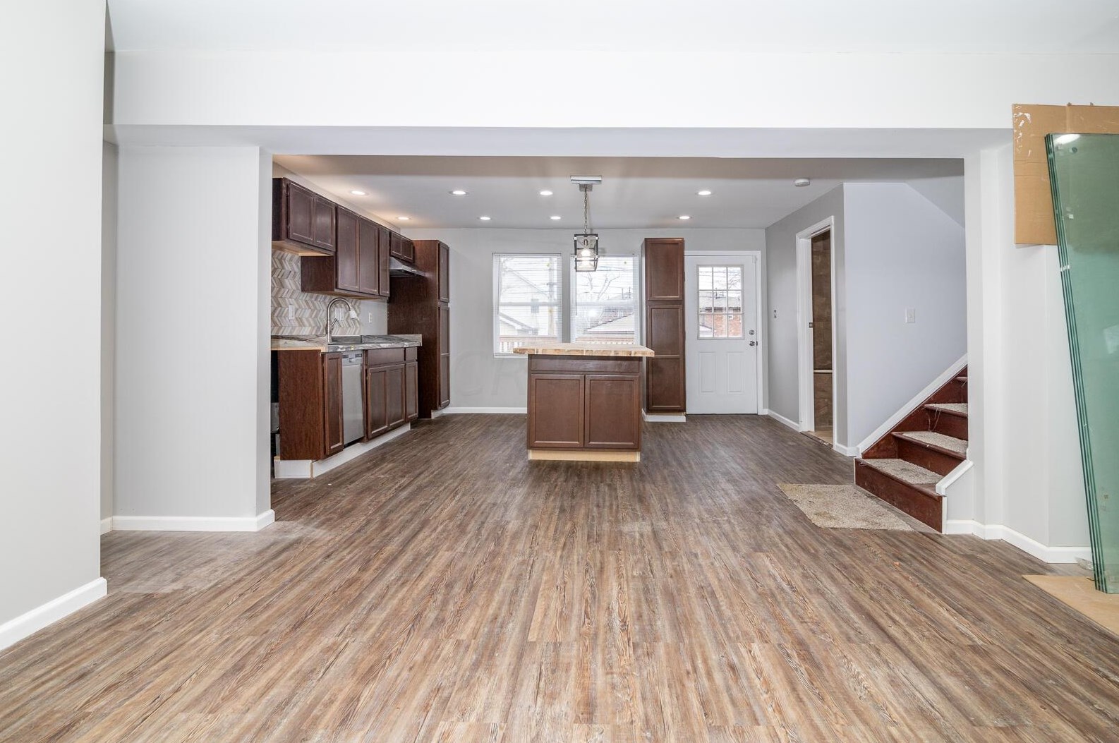 1065 16 Ave, Columbus OH 43211-2423 exterior