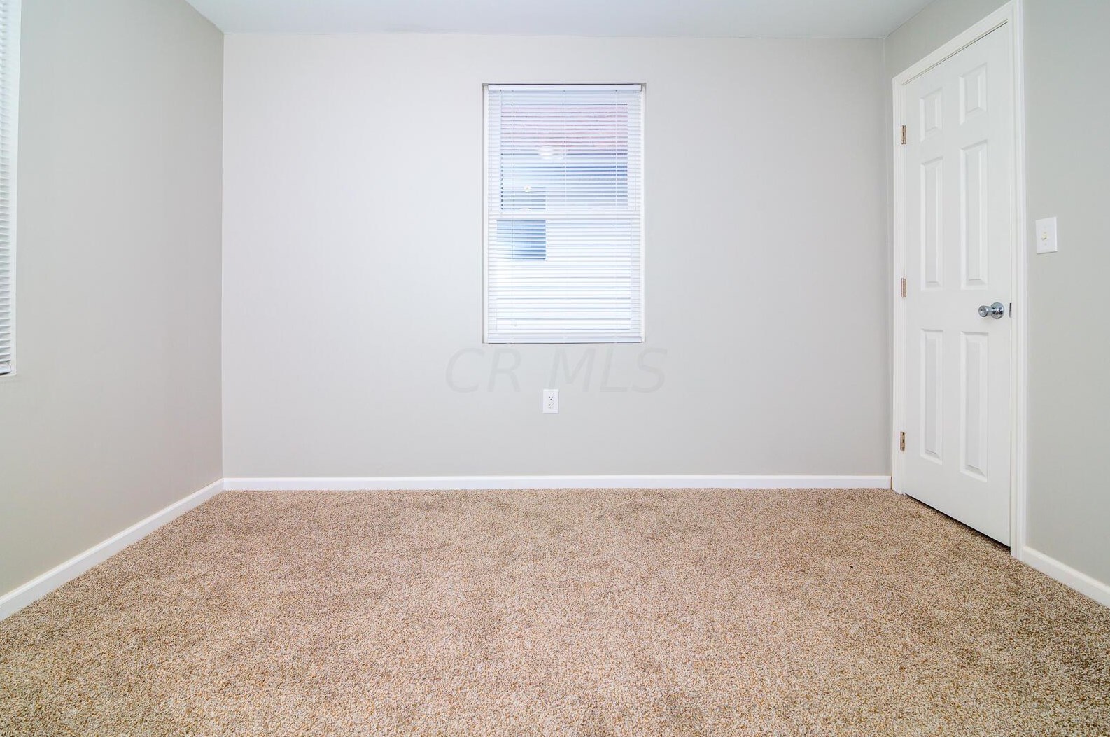 1065 16 Ave, Columbus OH 43211-2423 exterior