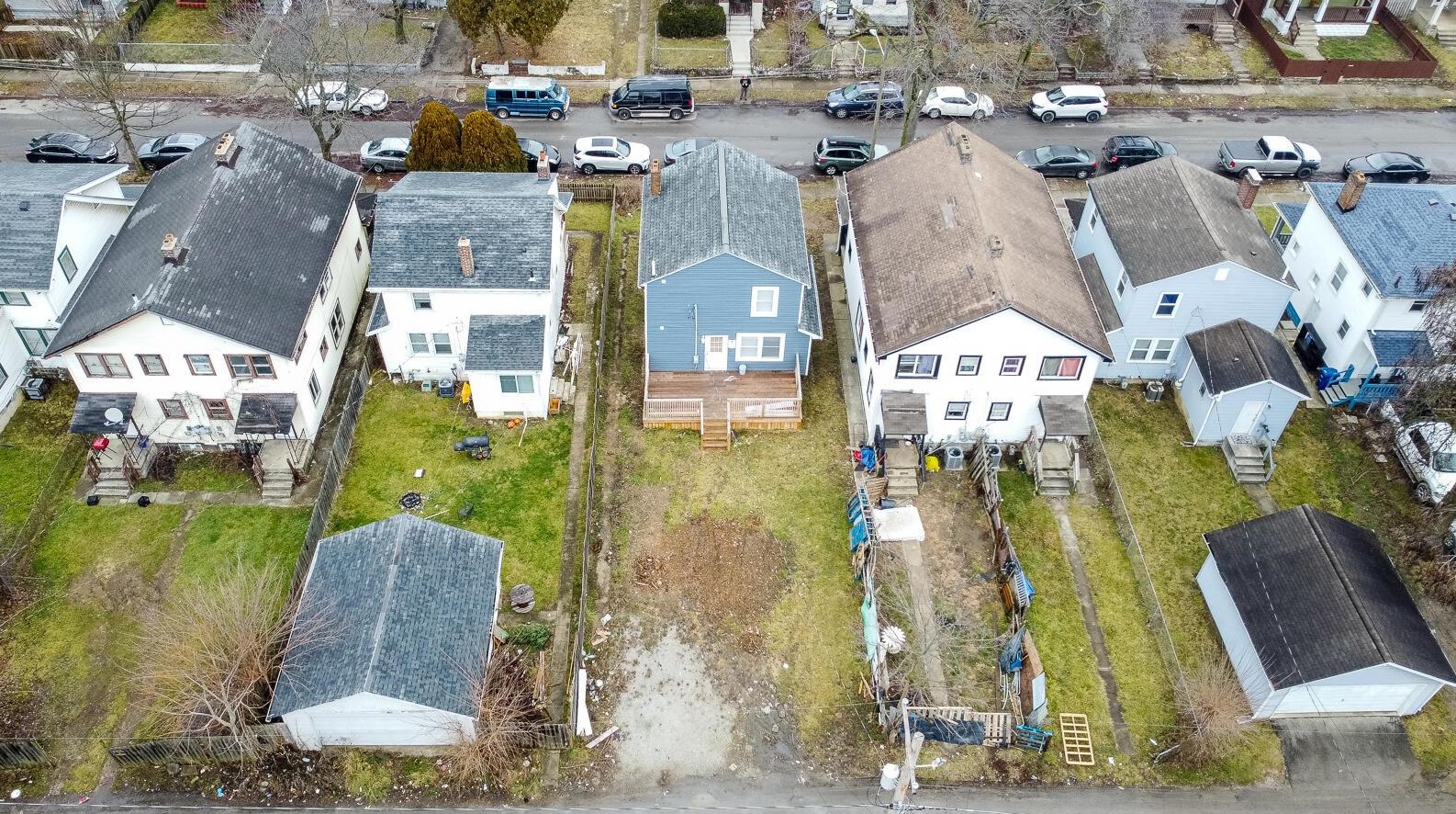 1065 16 Ave, Columbus OH 43211-2423 exterior