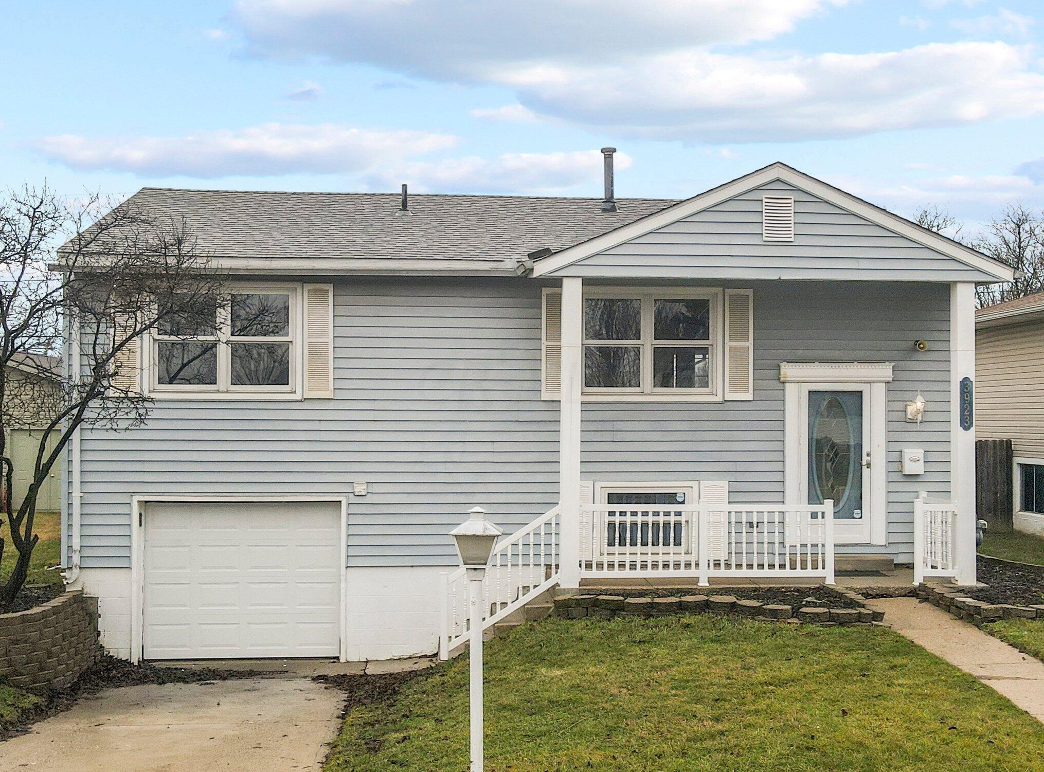 3923 Hillman Rd, Columbus, OH 43207-4170