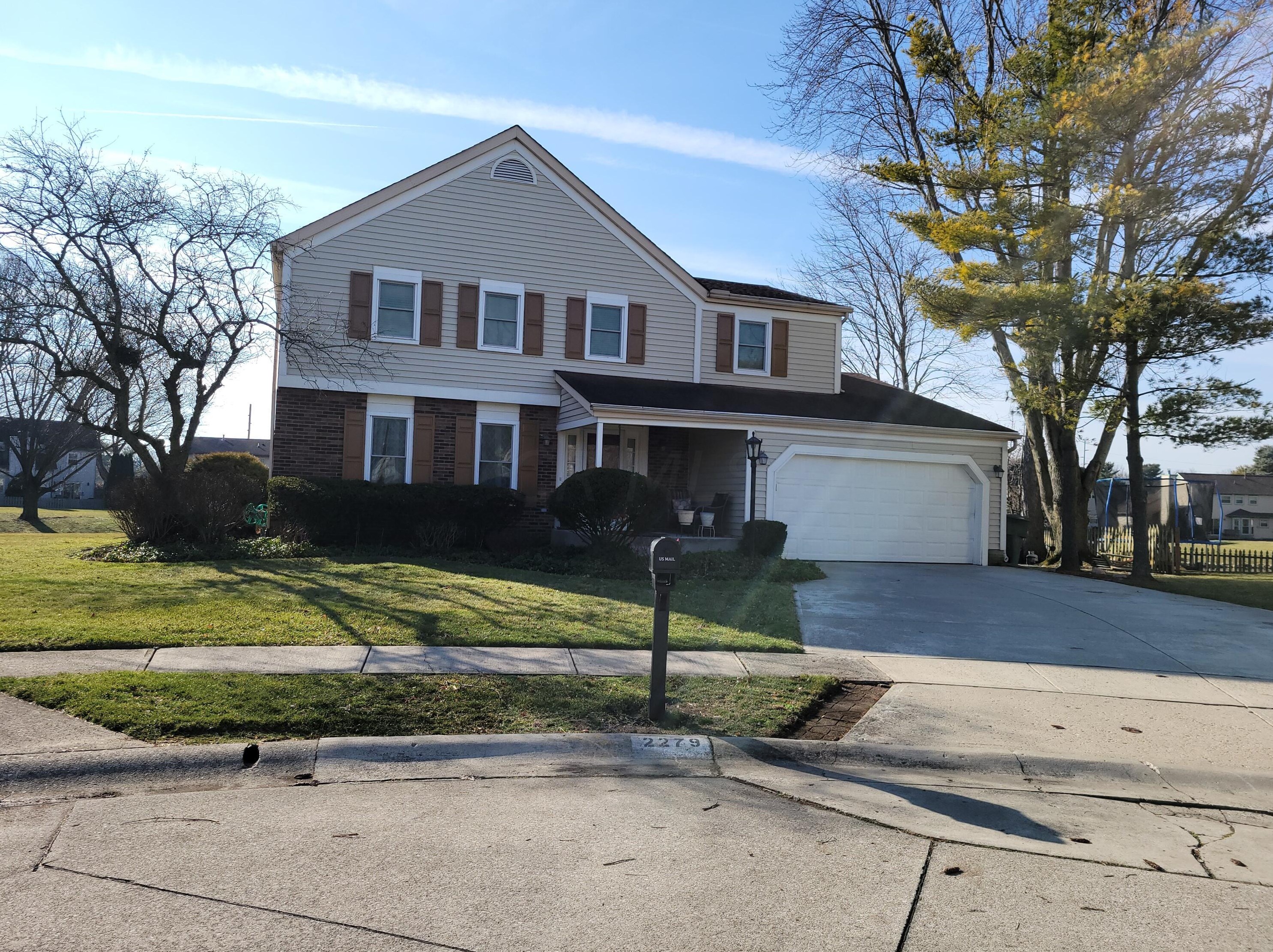 2279 Palmleaf Ct, Columbus, OH 43235-4215