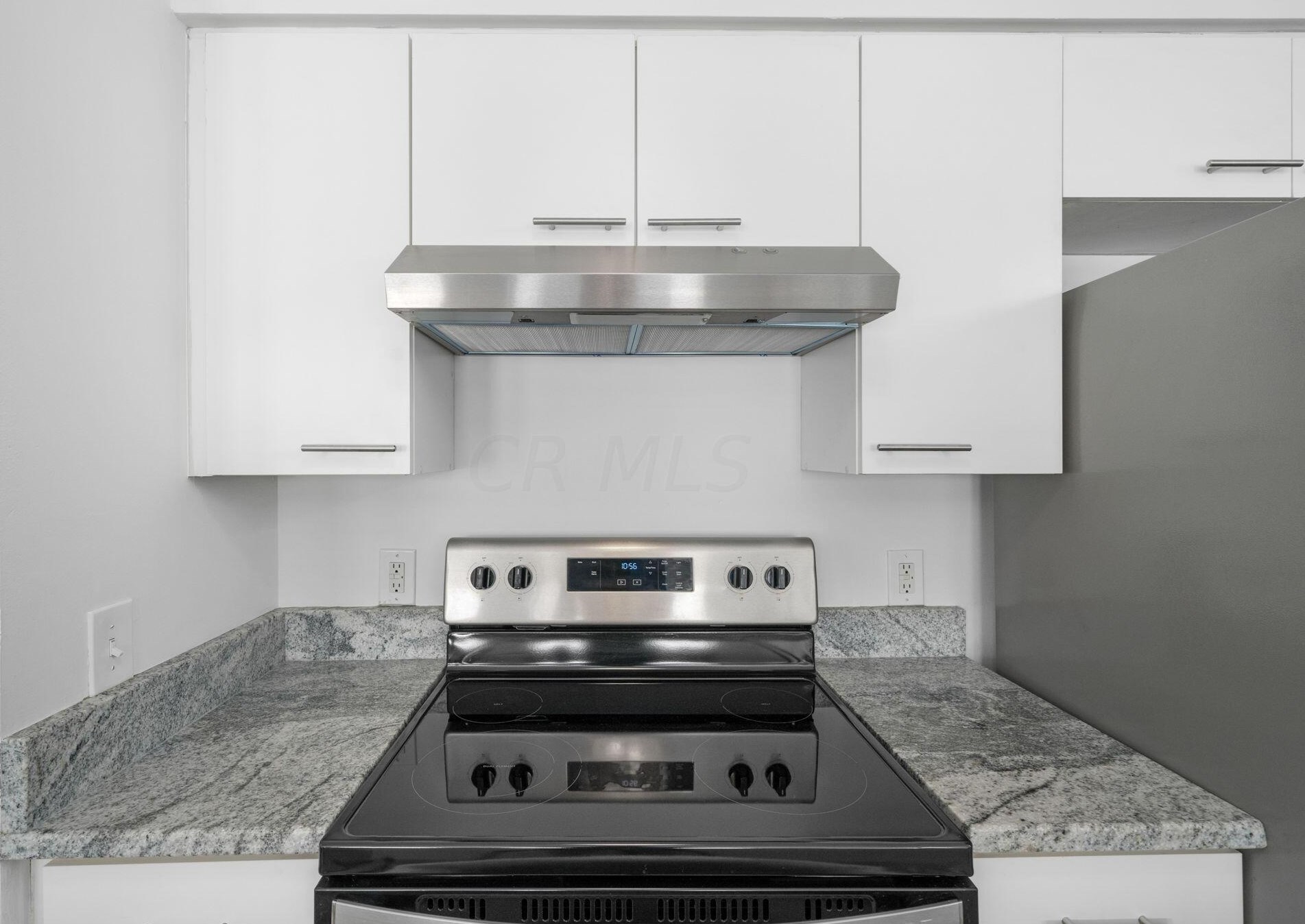 3 Lincoln St, Columbus OH  43215-1673 exterior