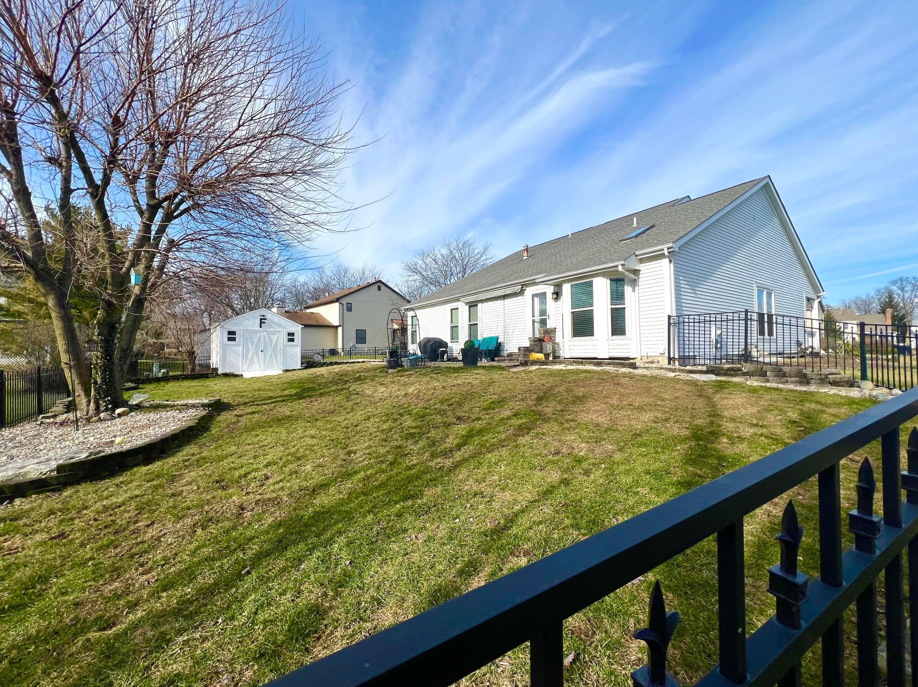 2683 Hoover Crossing Way, Darbydale, OH 43123-9065