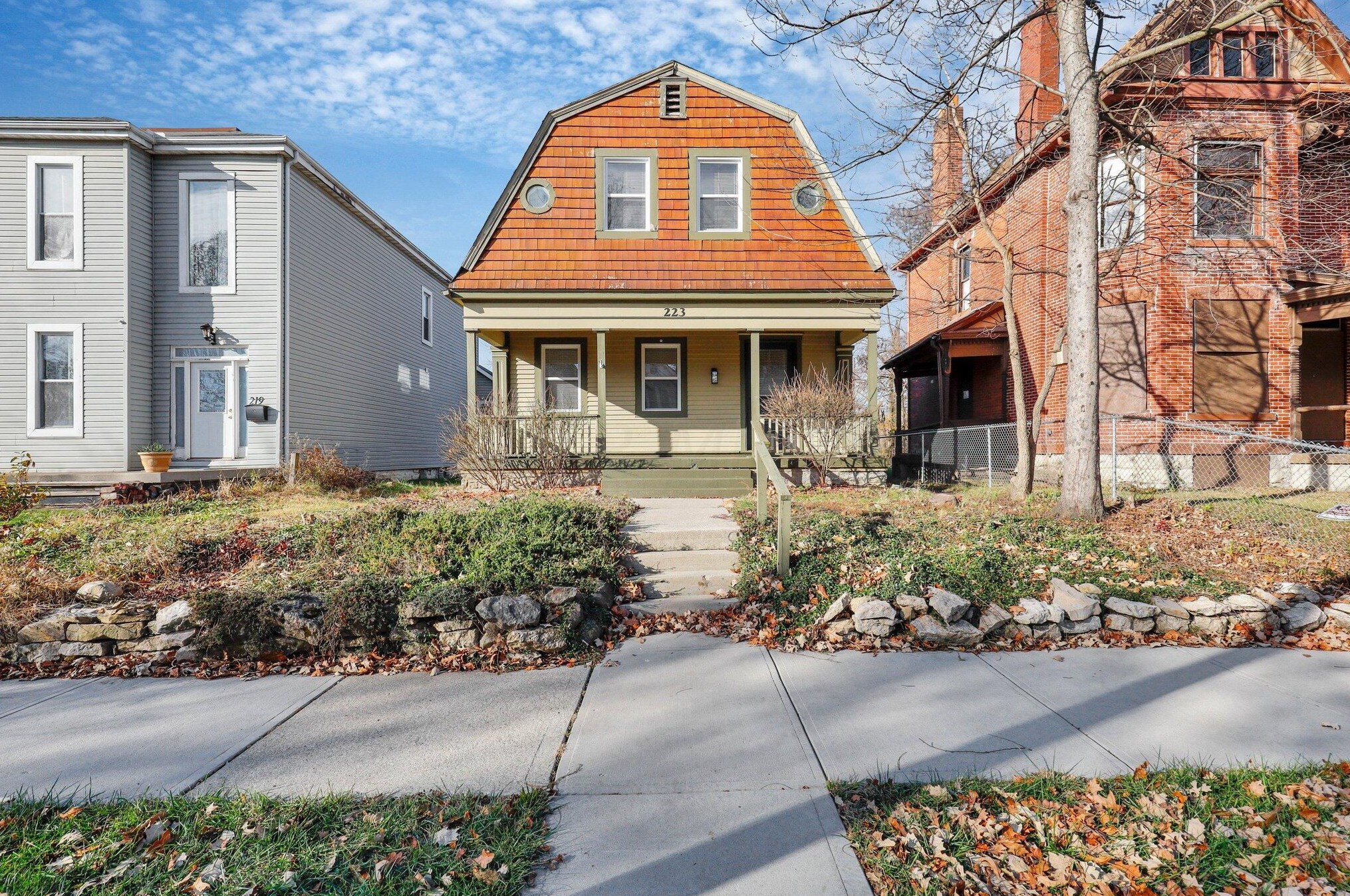 223 Monroe Ave, Columbus OH 43203-1443 exterior