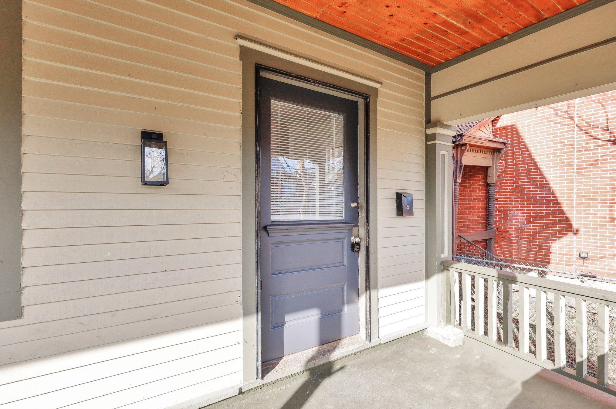 223 Monroe Ave, Columbus OH 43203-1443 exterior