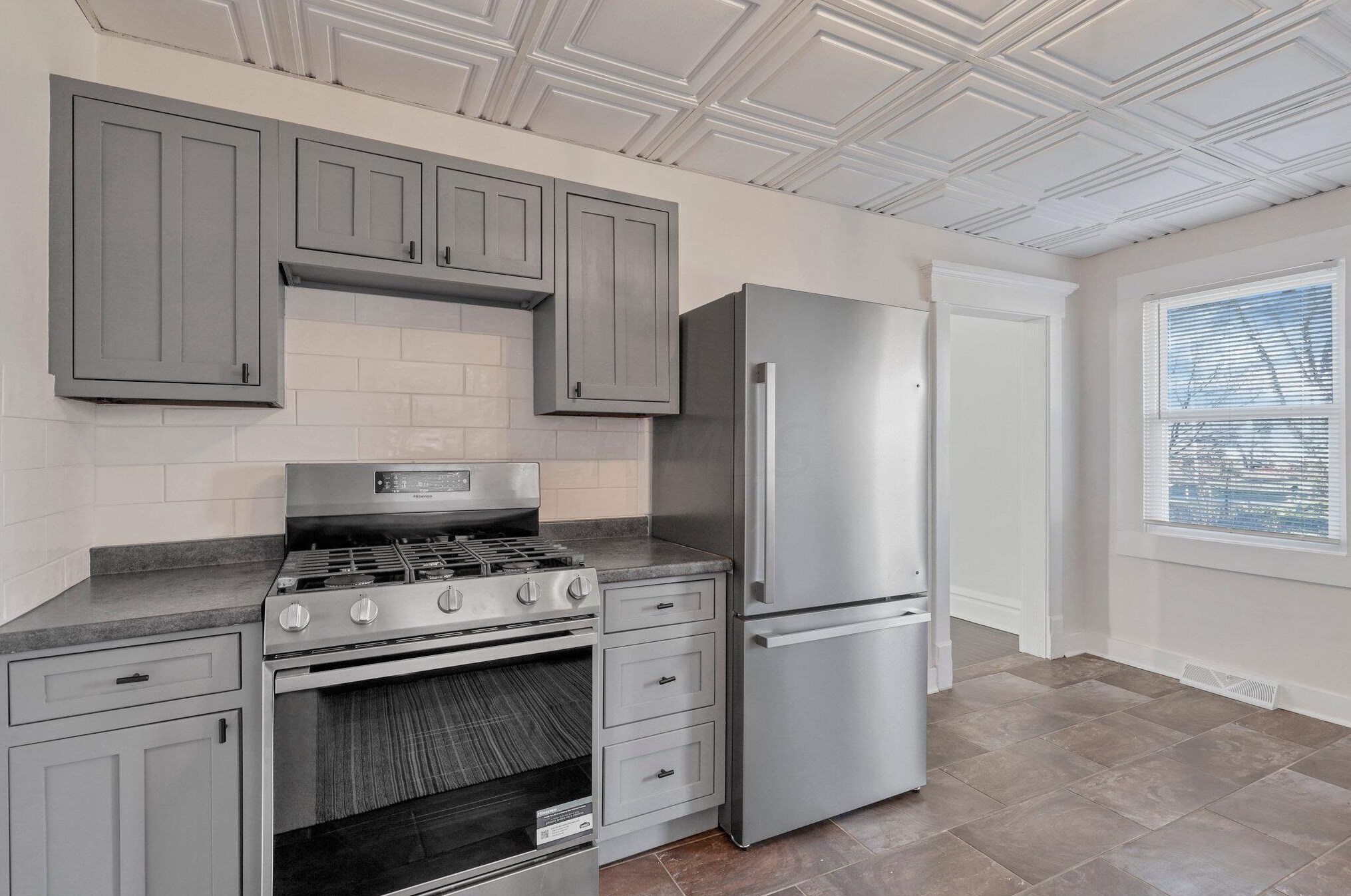 223 Monroe Ave, Columbus OH 43203-1443 exterior