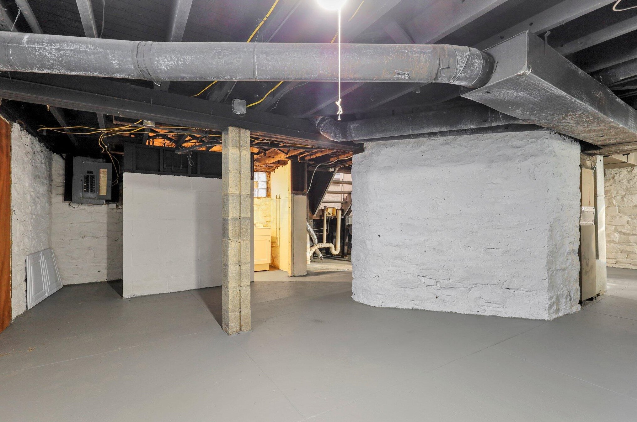 223 Monroe Ave, Columbus OH 43203-1443 exterior