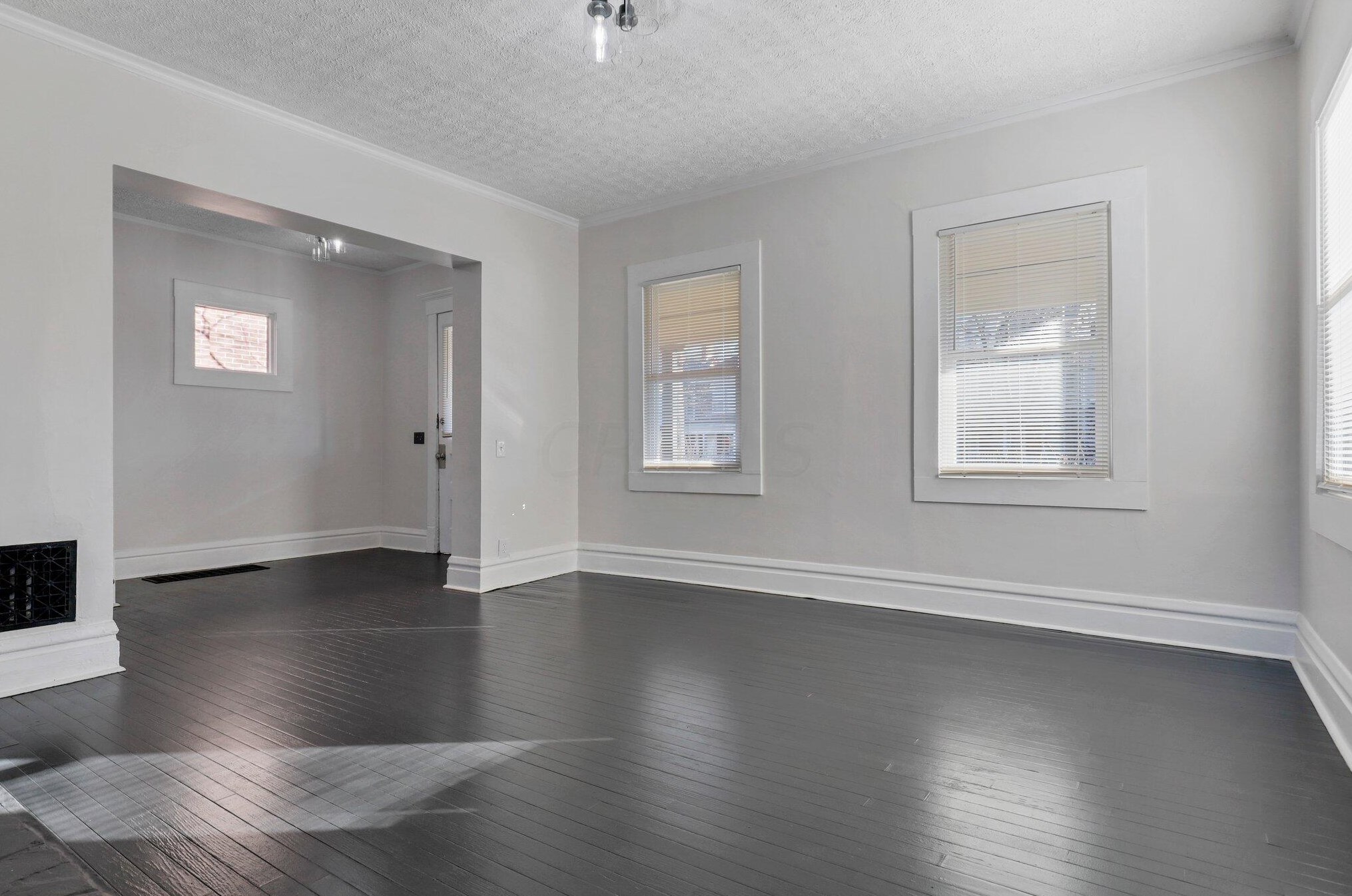 223 Monroe Ave, Columbus OH 43203-1443 exterior