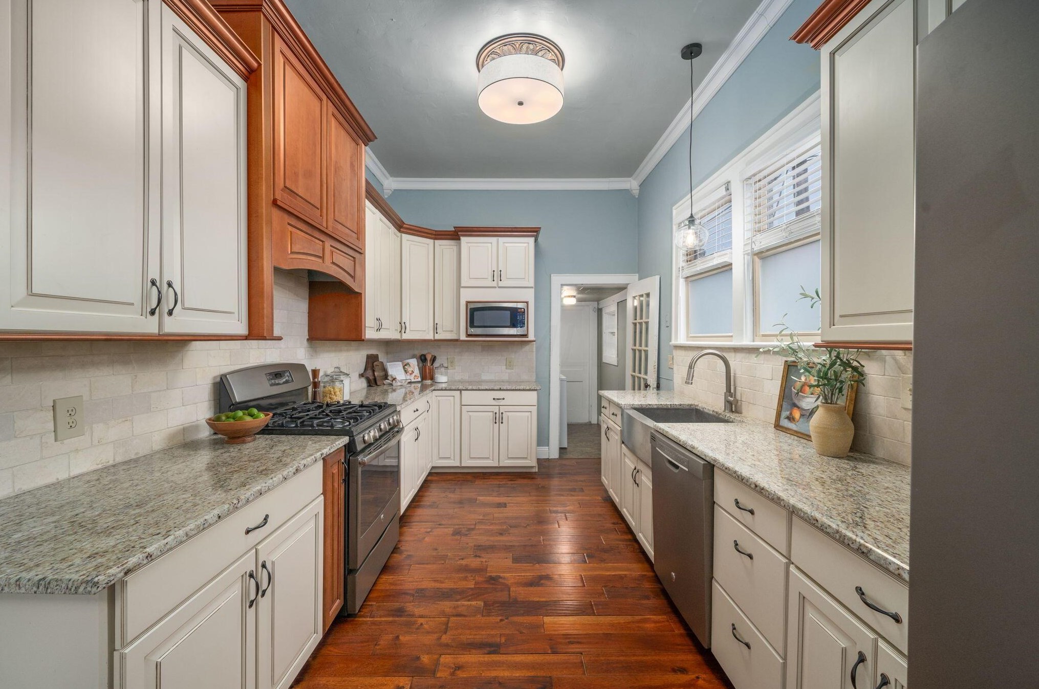 1529 Star Ave, Columbus OH  43212-2814 exterior