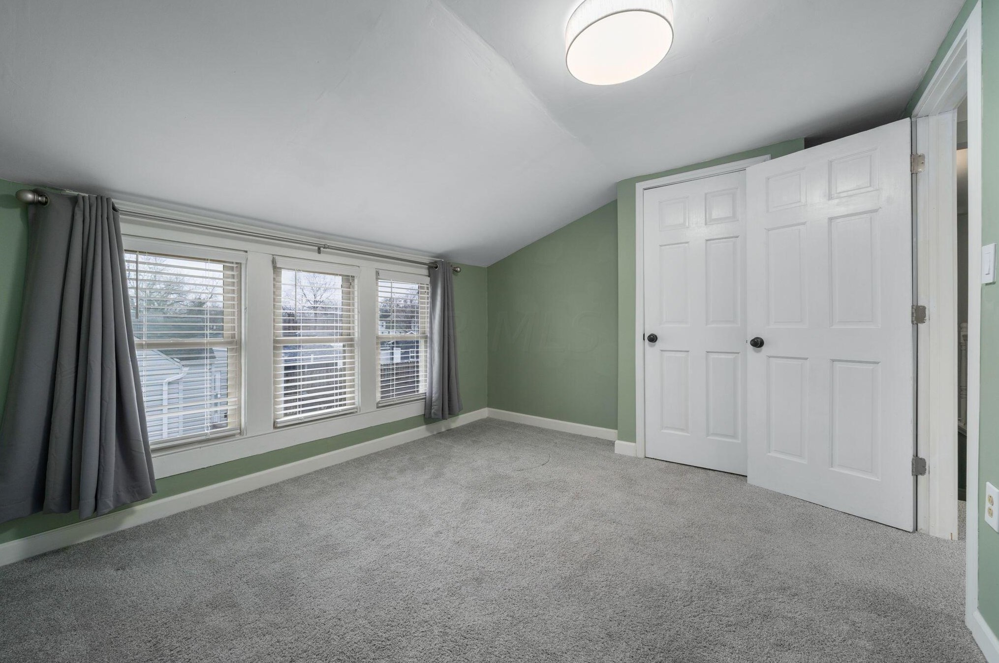 1529 Star Ave, Columbus OH  43212-2814 exterior