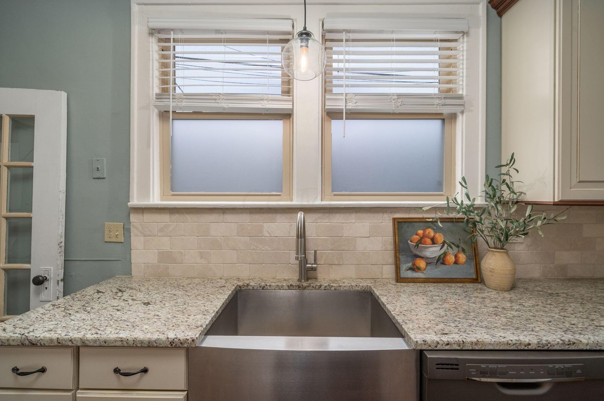 1529 Star Ave, Columbus OH  43212-2814 exterior