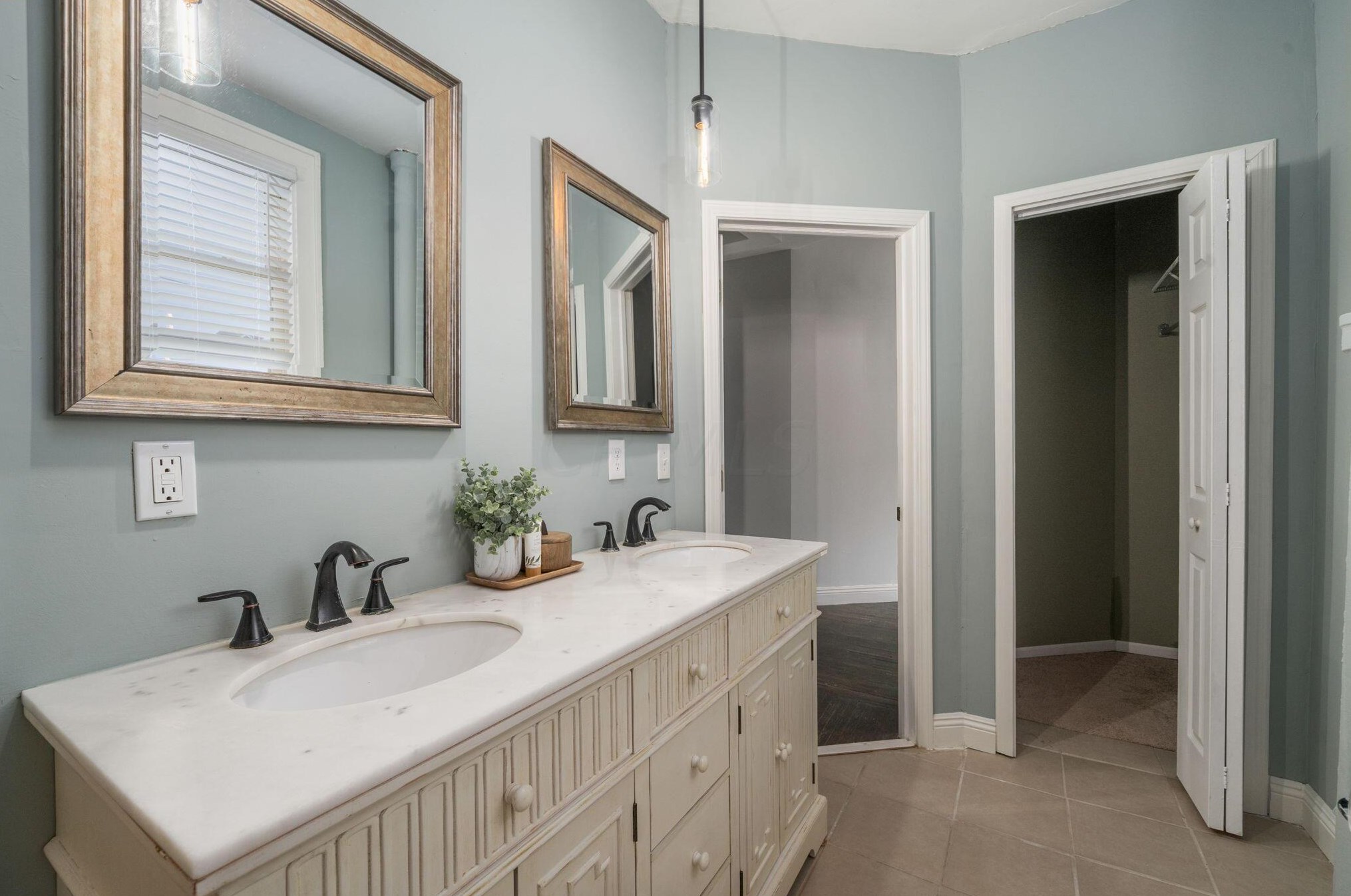 1529 Star Ave, Columbus OH  43212-2814 exterior