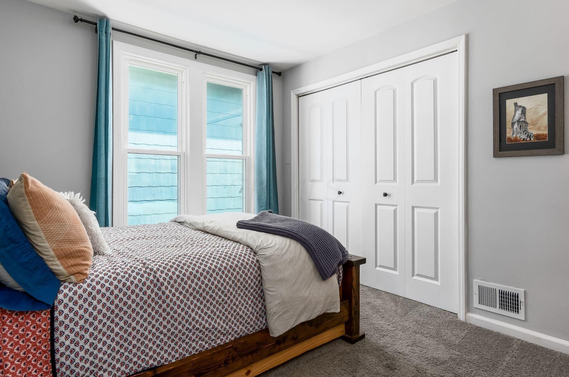 675 Siebert St, Columbus OH  43206-2929 exterior