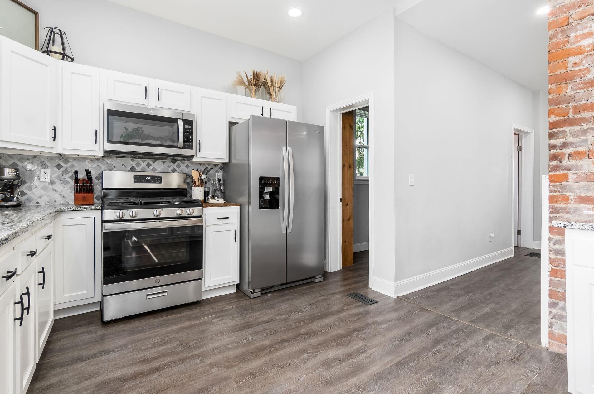 675 Siebert St, Columbus OH  43206-2929 exterior