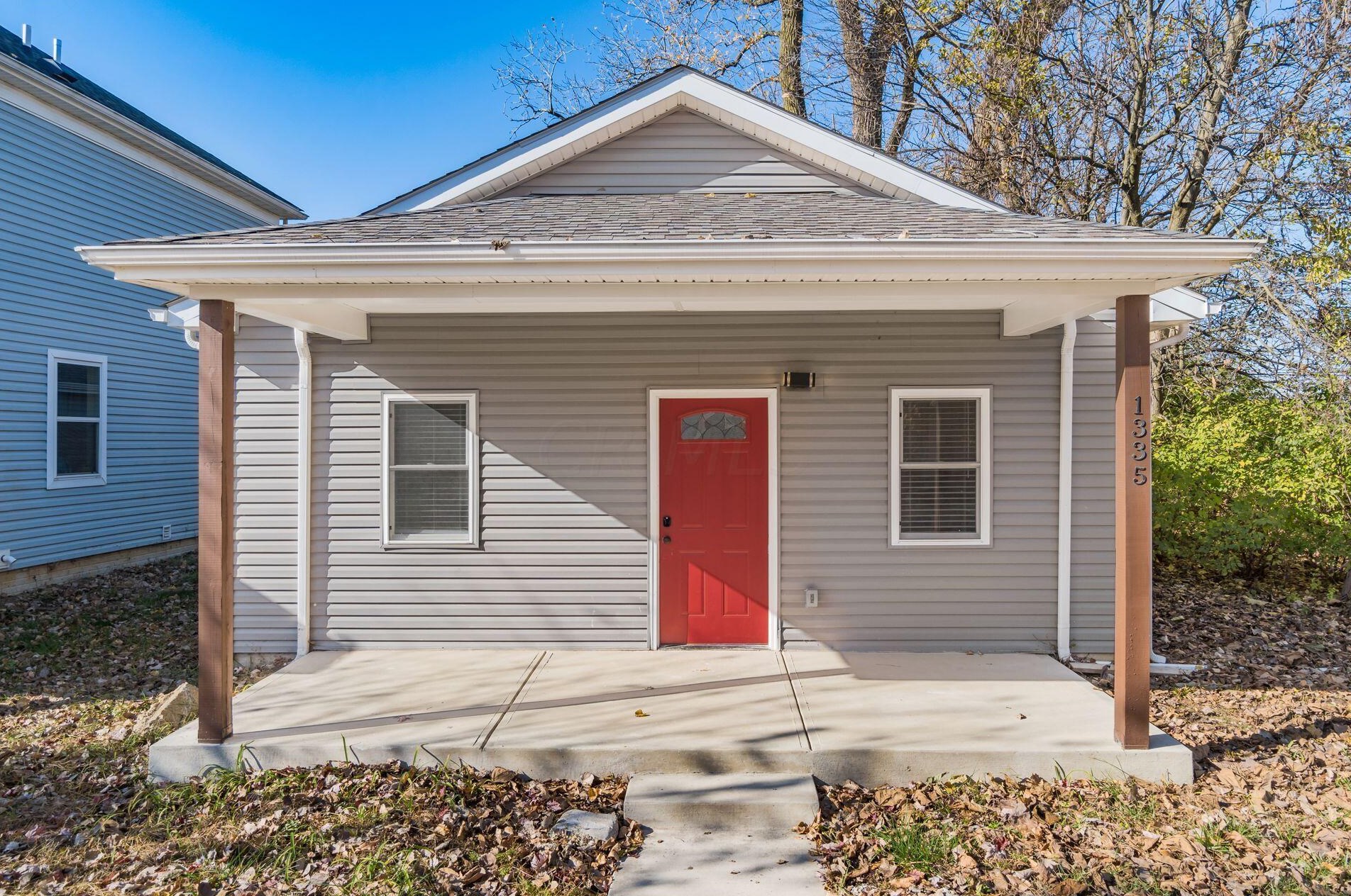 1335 Sigsbee Ave, Columbus, OH 43219-1942