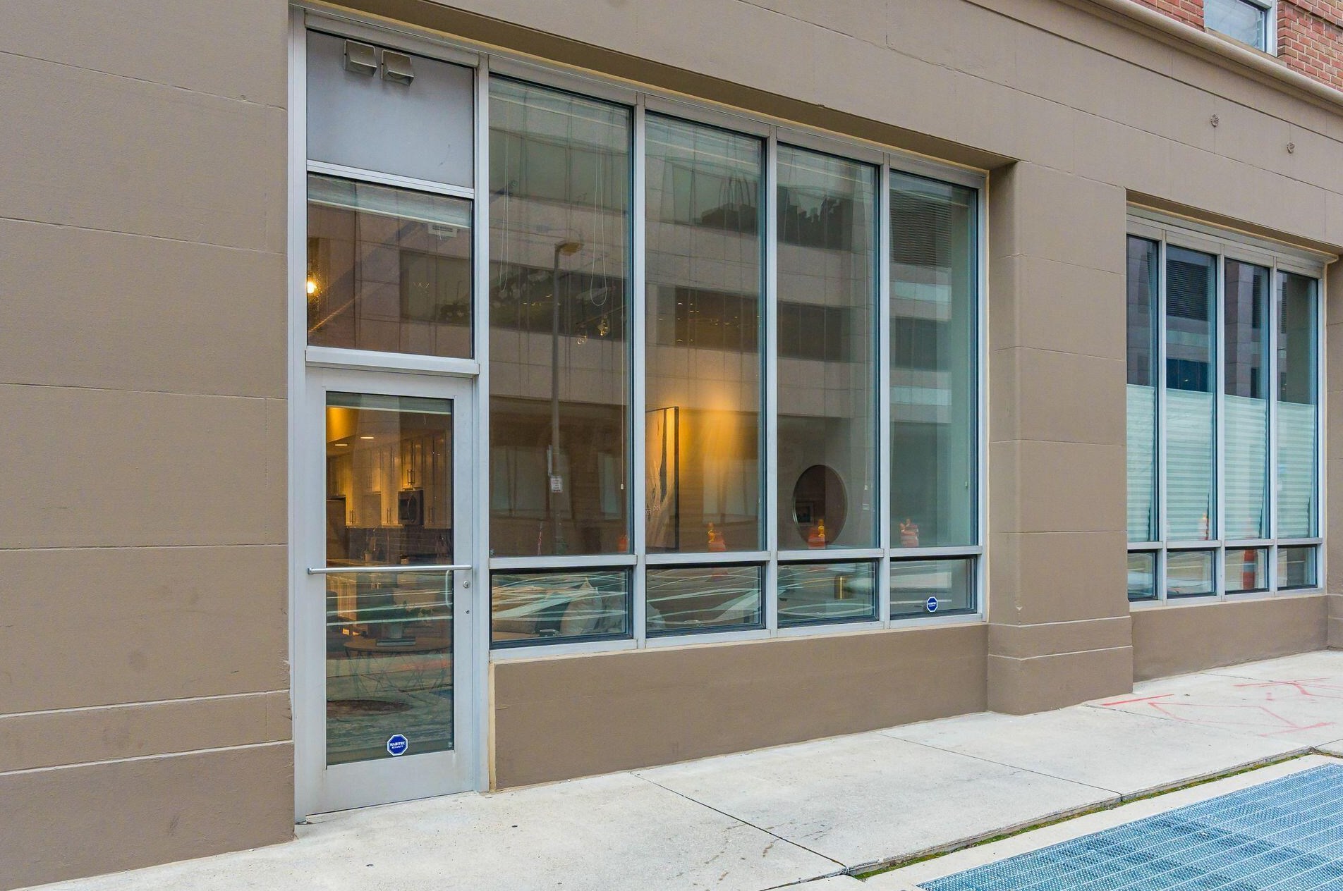 221 N Front St #103, Columbus, OH 43215