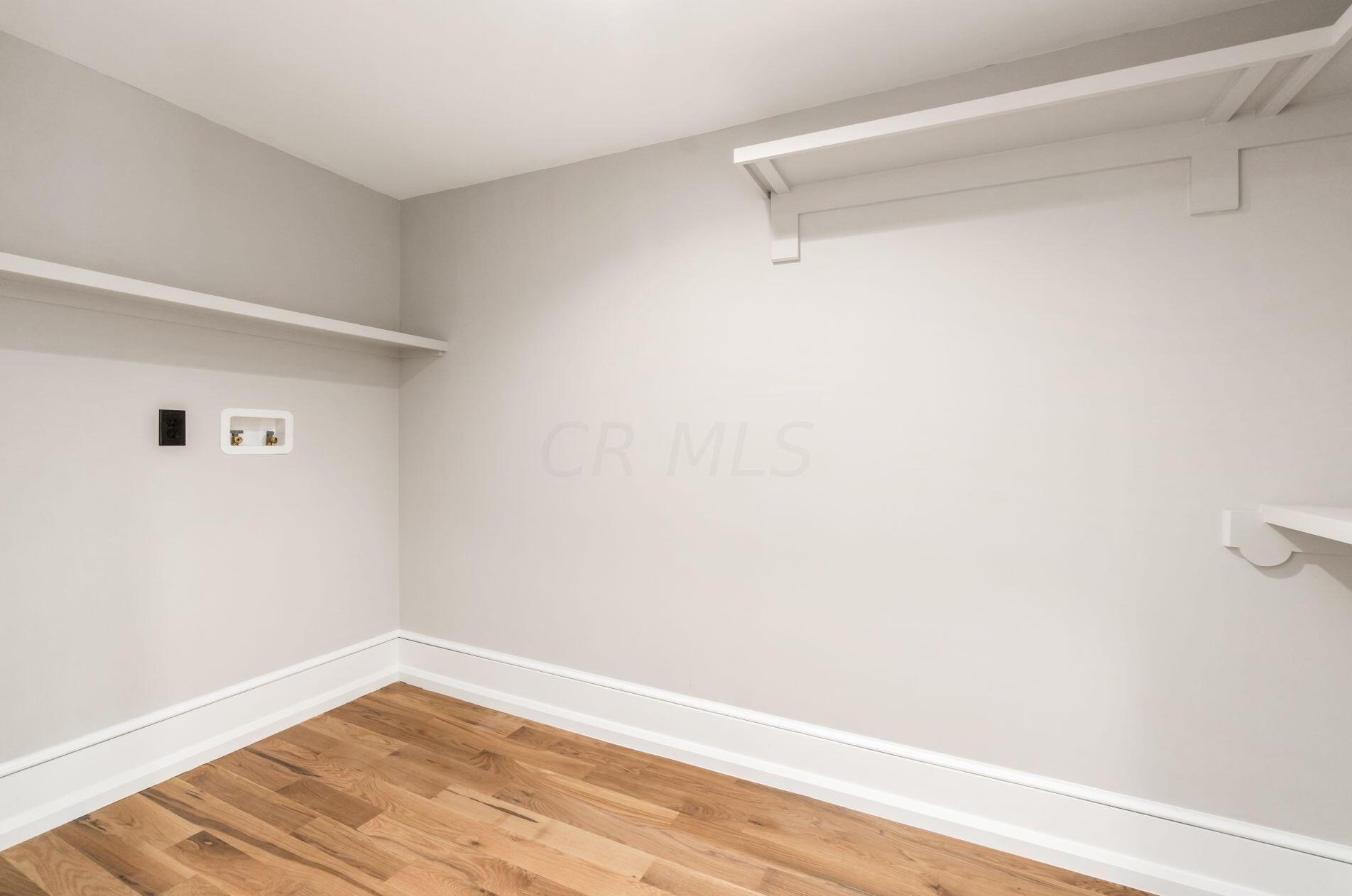 392 Town St, Columbus OH 43215-4838 exterior