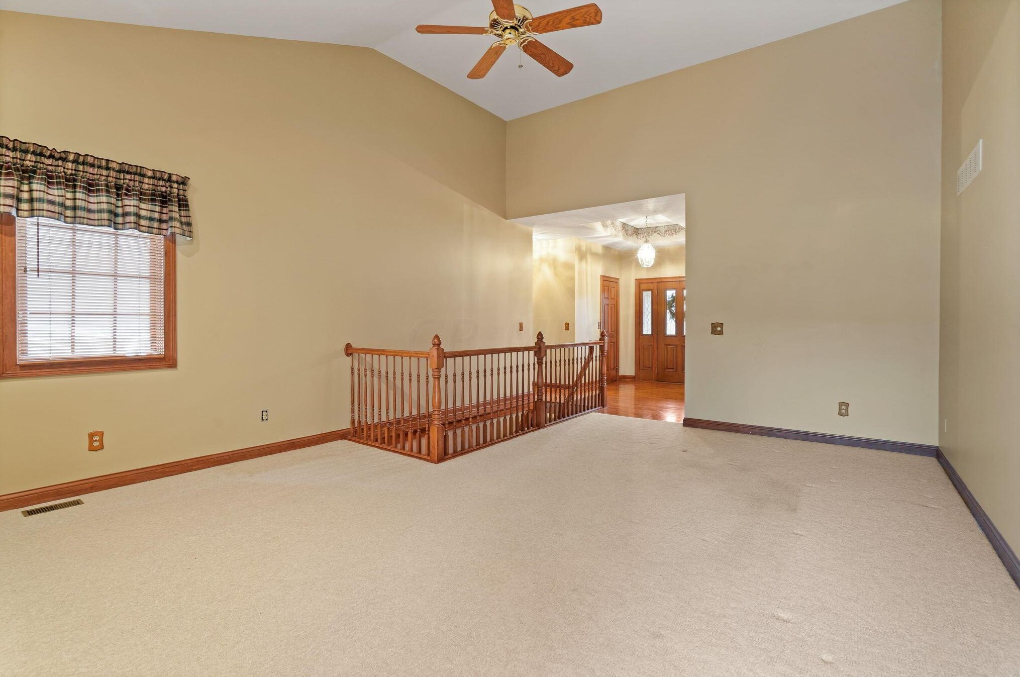 5043 Breckenhurst Dr, Hilliard OH  43026-8660 exterior