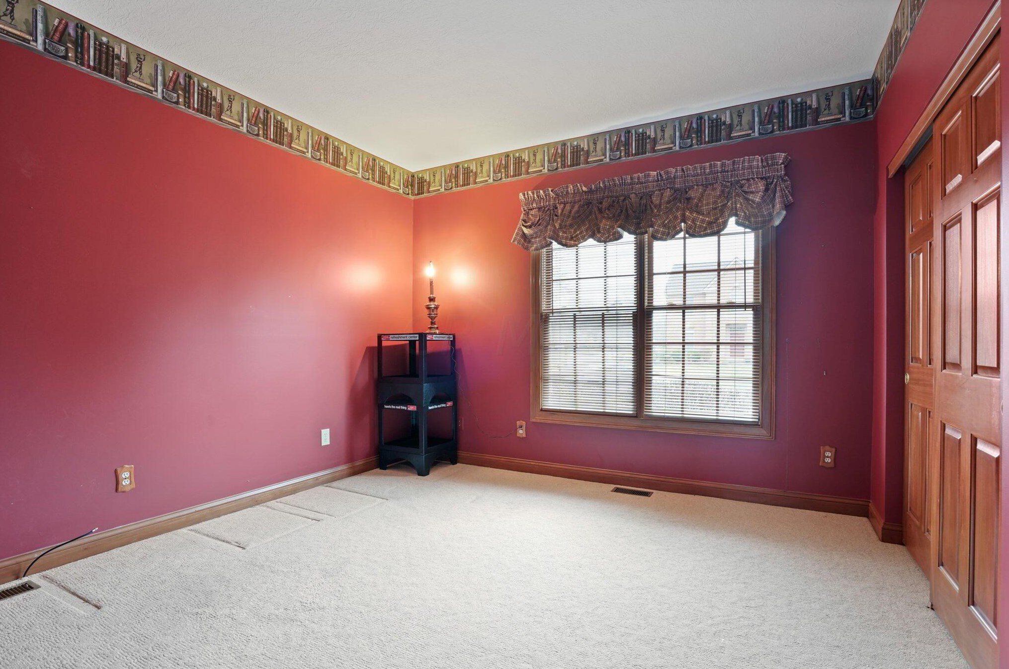 5043 Breckenhurst Dr, Hilliard OH  43026-8660 exterior