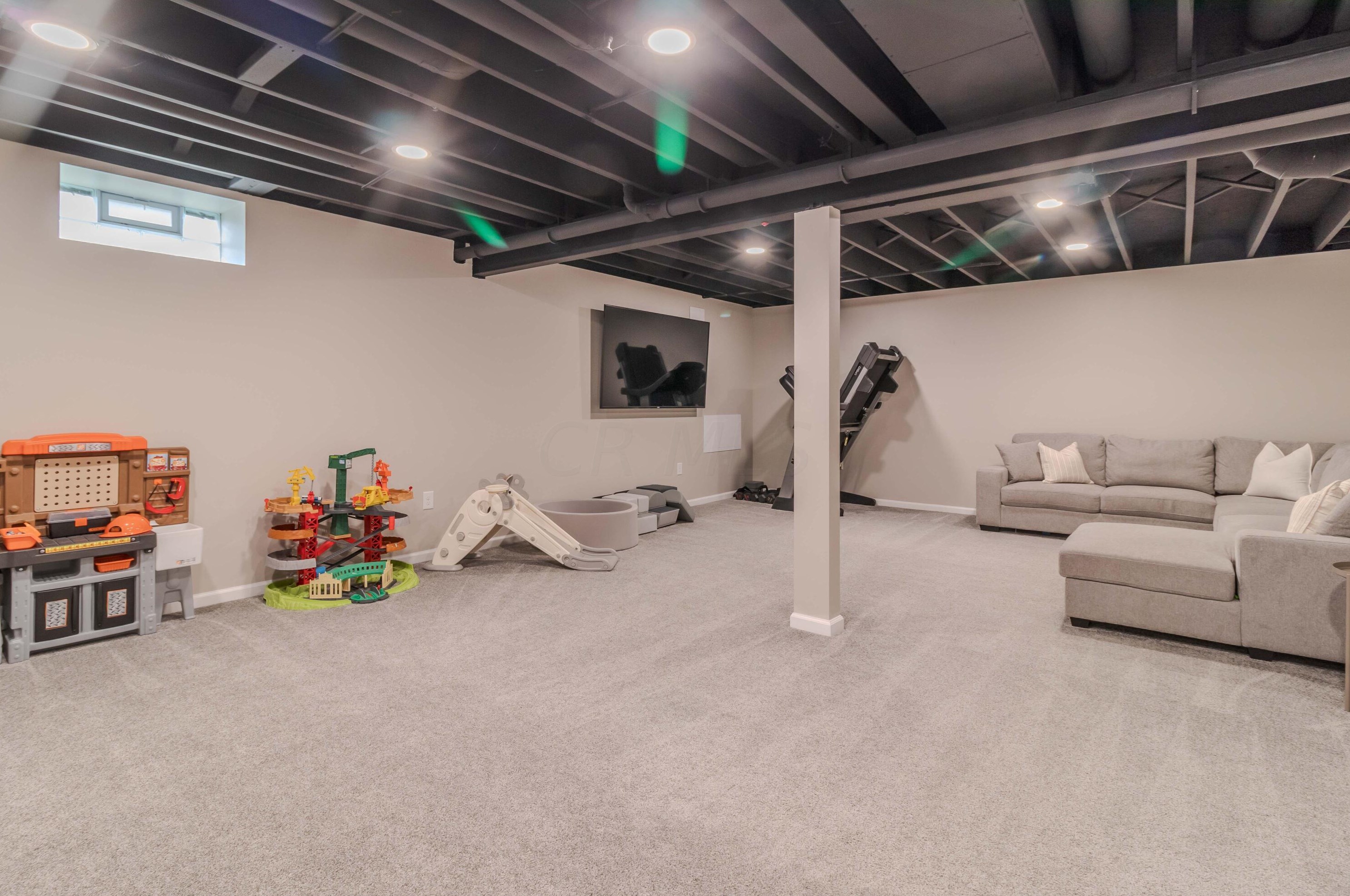 2363 Pine Crest Dr, Lancaster OH  43130-7731 exterior