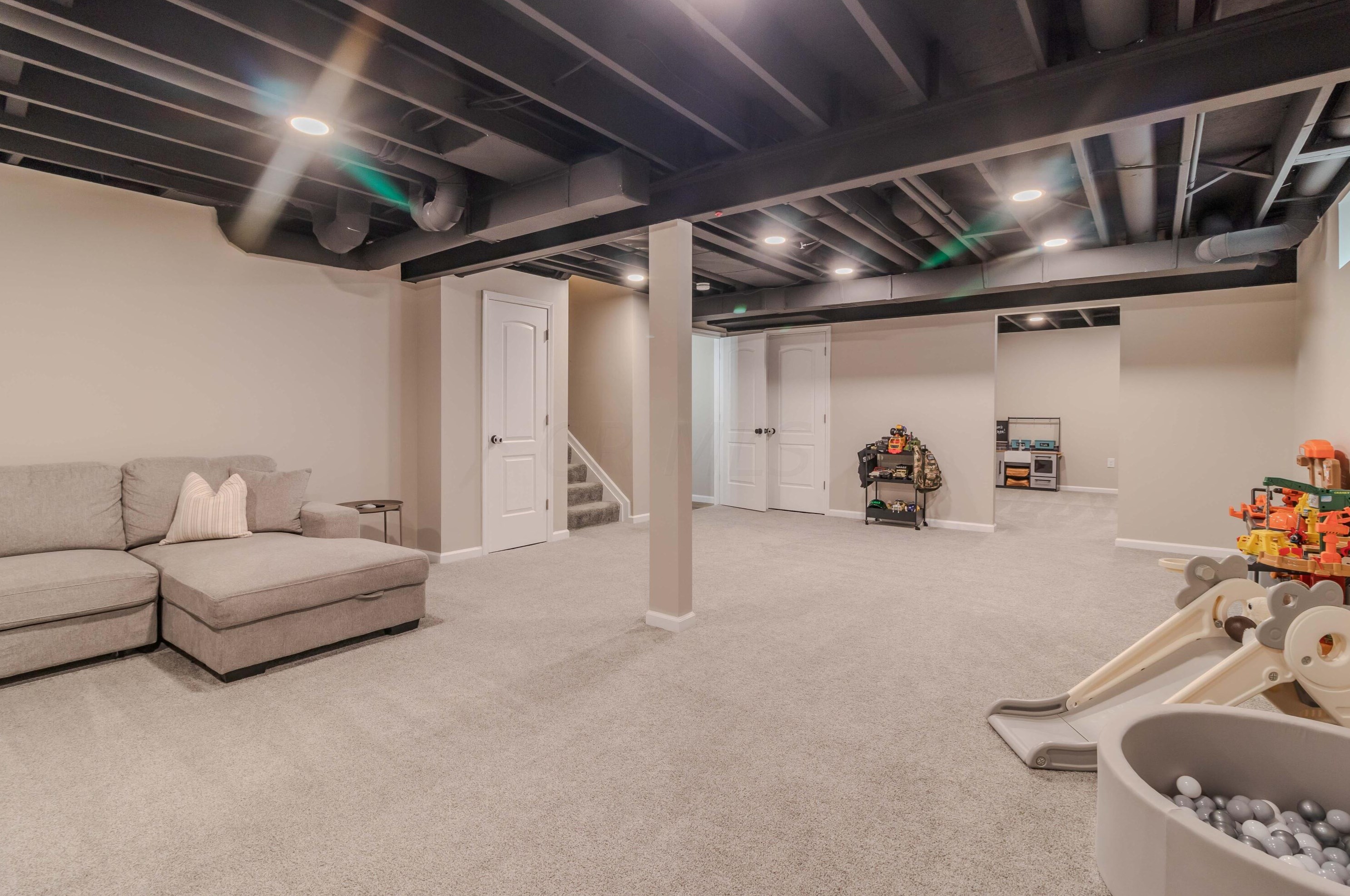 2363 Pine Crest Dr, Lancaster OH  43130-7731 exterior