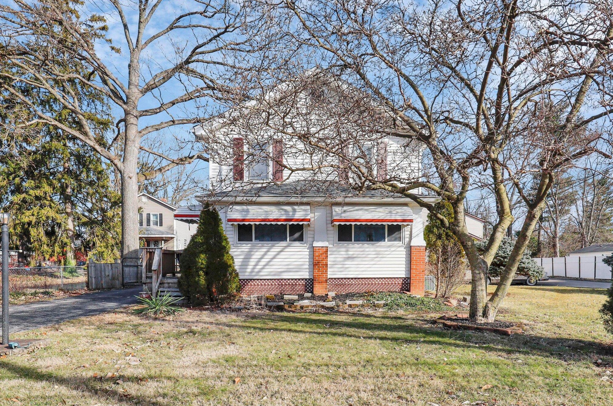300 Maplewood Ave, Columbus, OH 43213