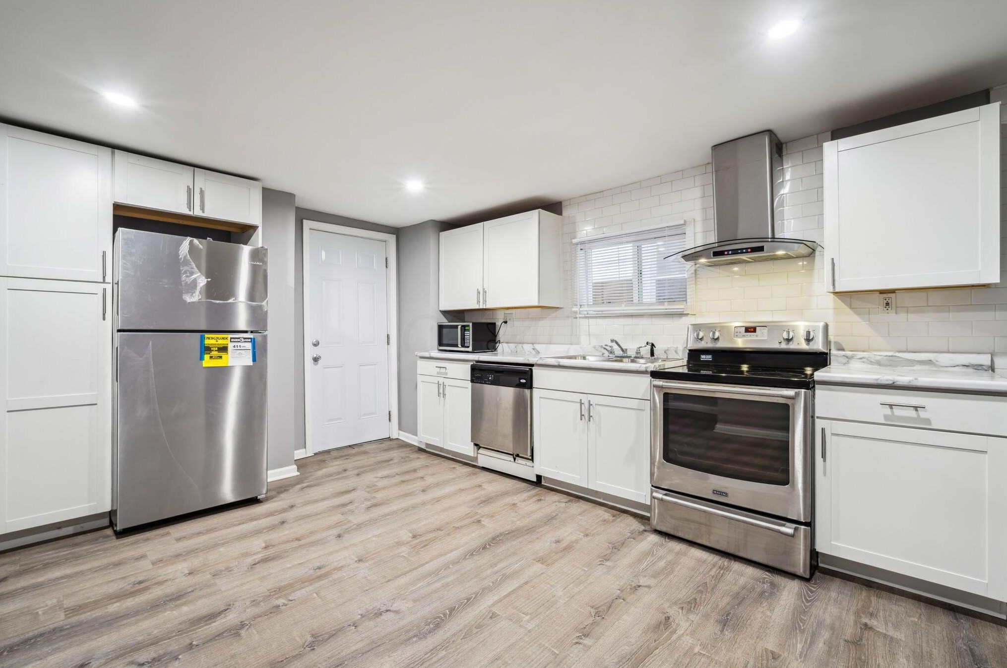 24 Innis Ave, Columbus OH  43207-1868 exterior