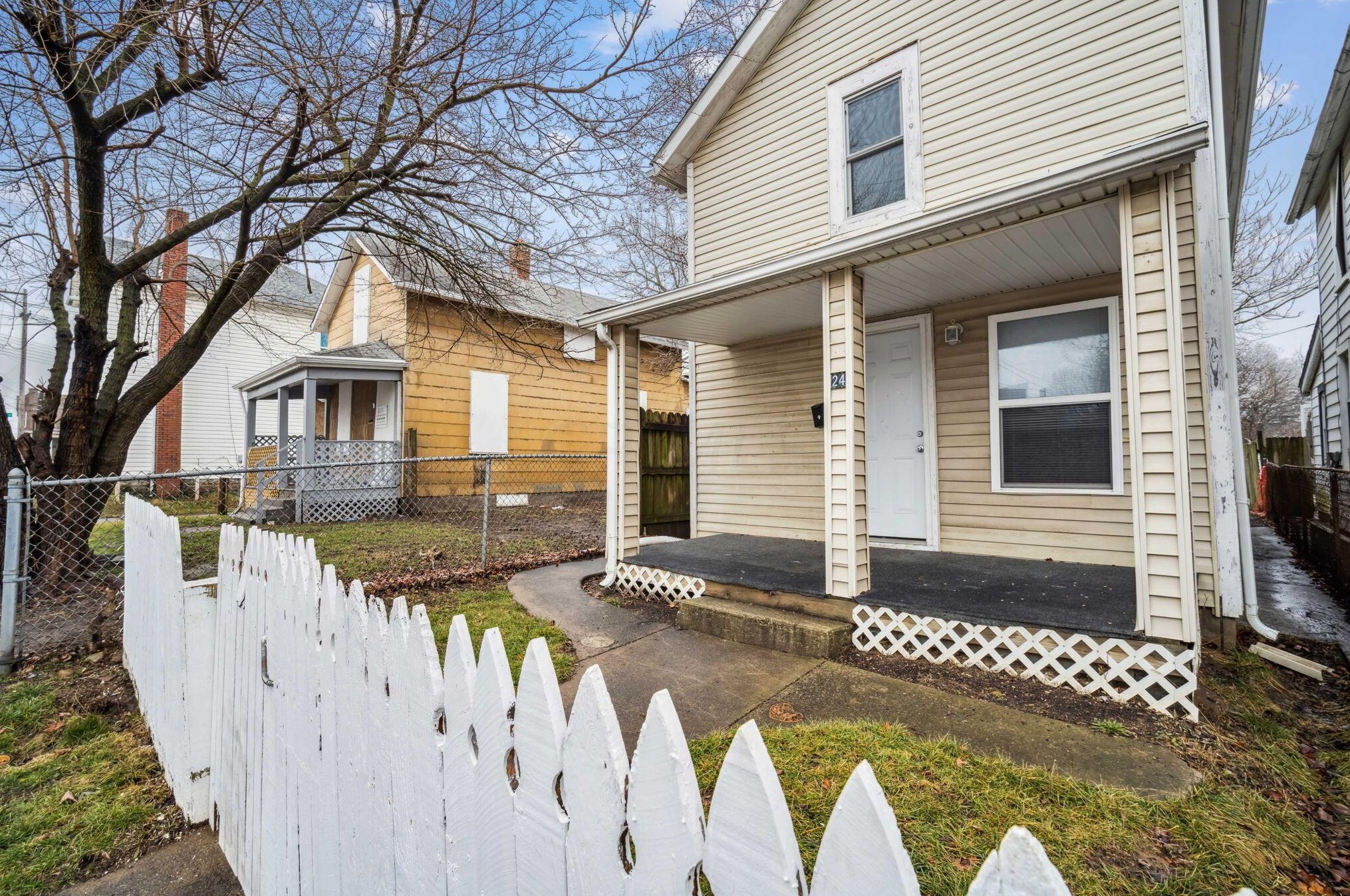 24 Innis Ave, Columbus OH  43207-1868 exterior