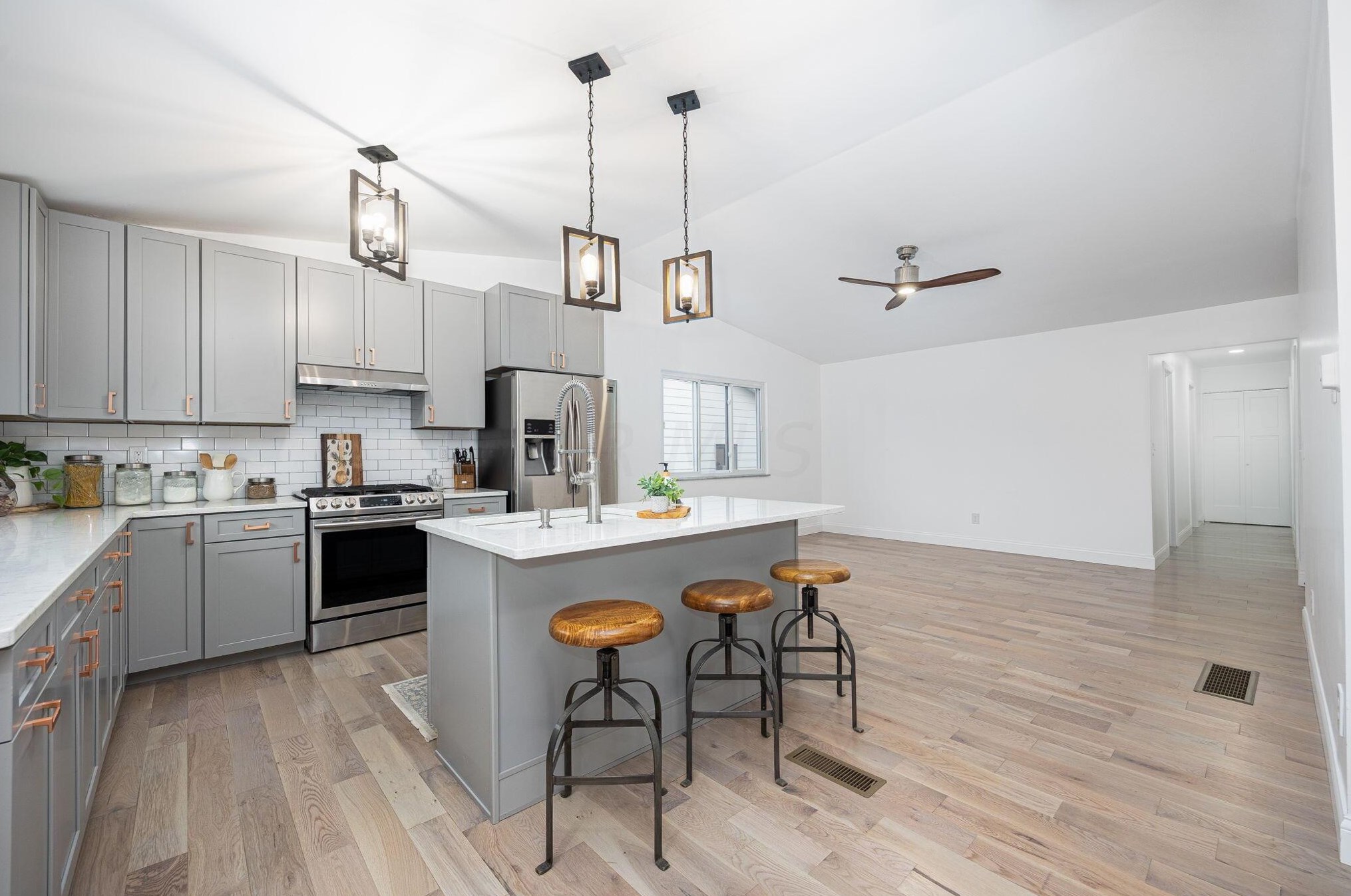 5481 Blue Ash Rd, Columbus OH  43229-3630 exterior