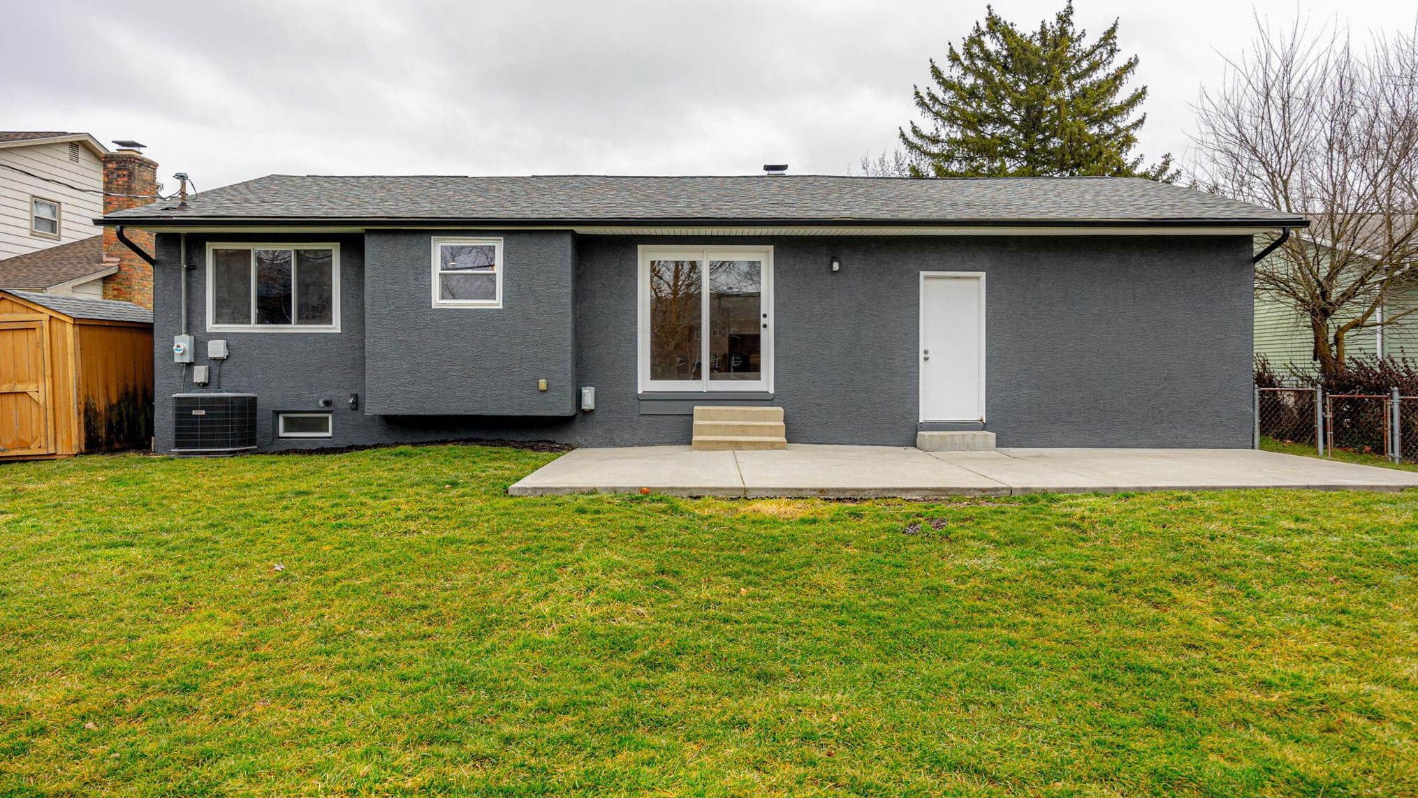 5481 Blue Ash Rd, Columbus OH  43229-3630 exterior