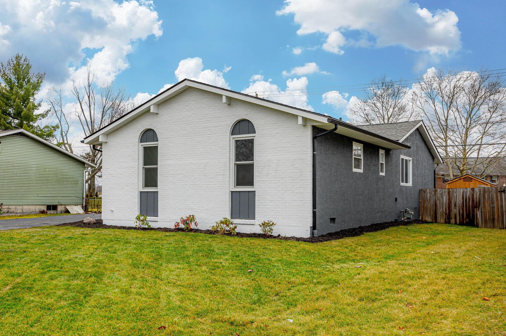 5481 Blue Ash Rd, Columbus OH  43229-3630 exterior