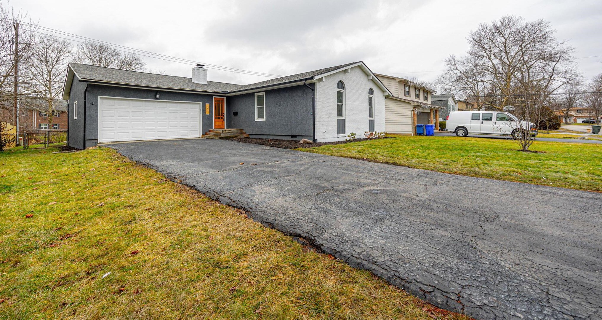 5481 Blue Ash Rd, Columbus OH  43229-3630 exterior