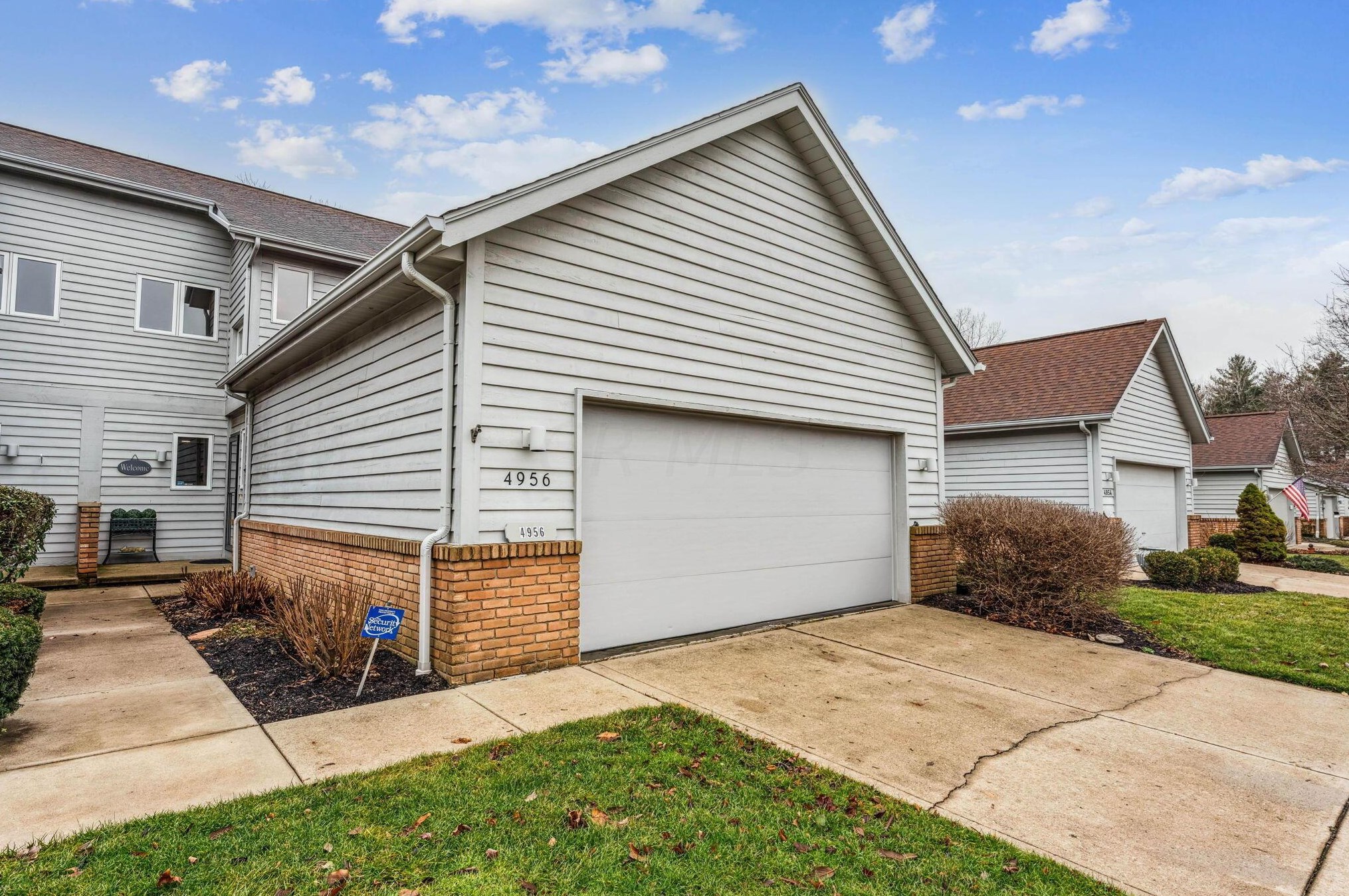 4956 Blendon Pond Dr, Westerville, OH 43081-4824